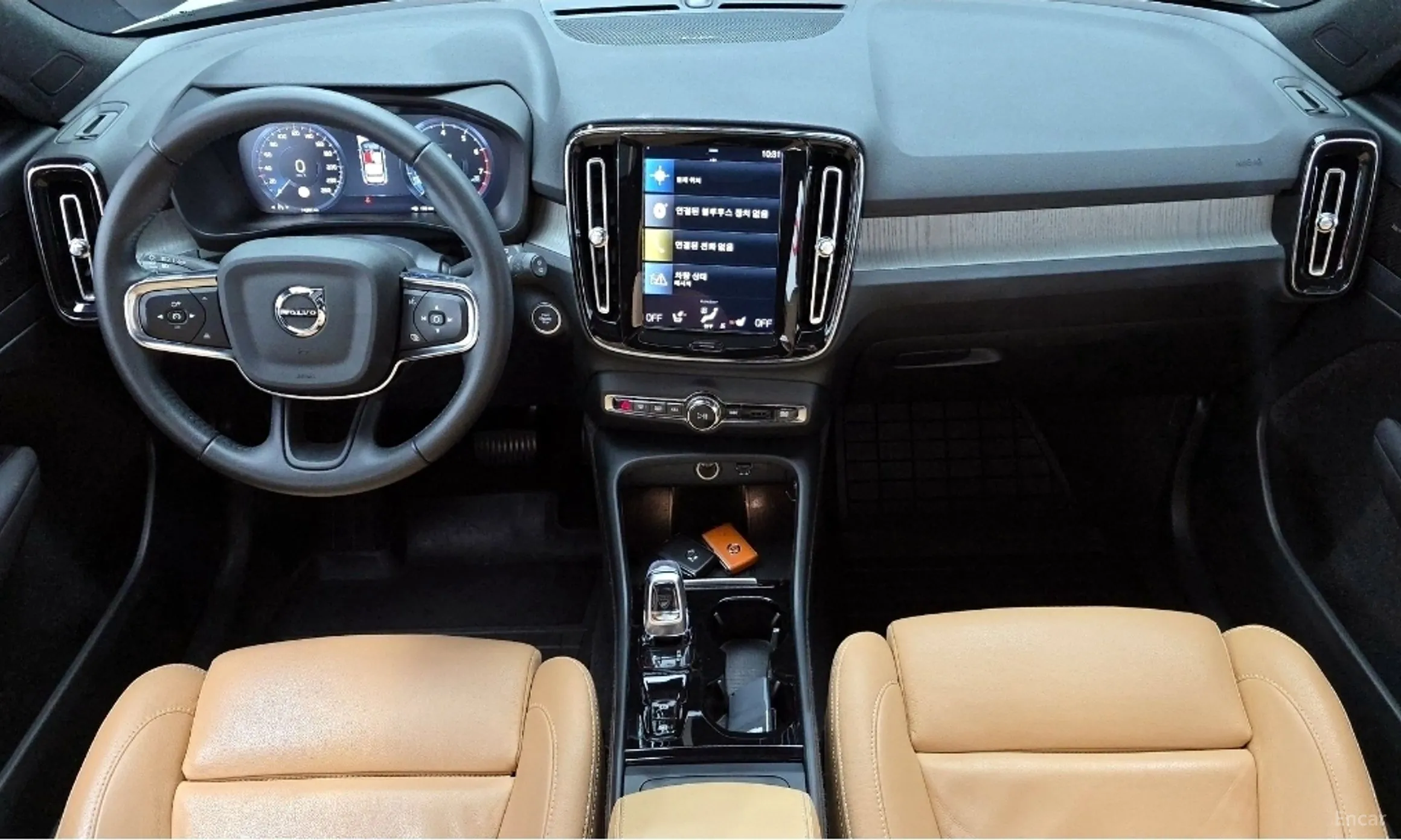 Volvo XC40 превью 7