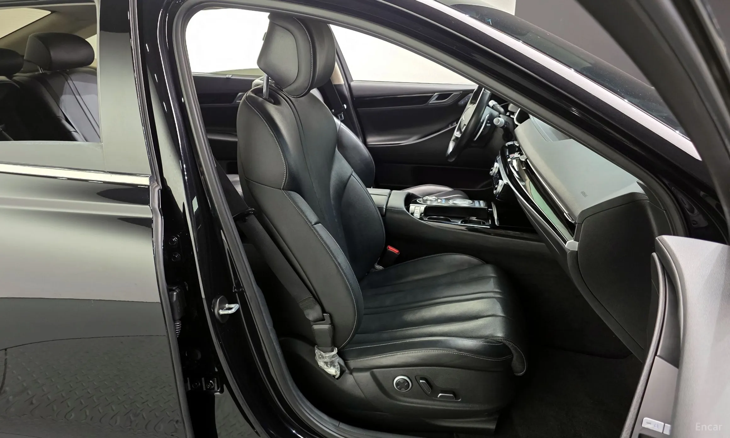 Genesis G80 (RG3) превью 12