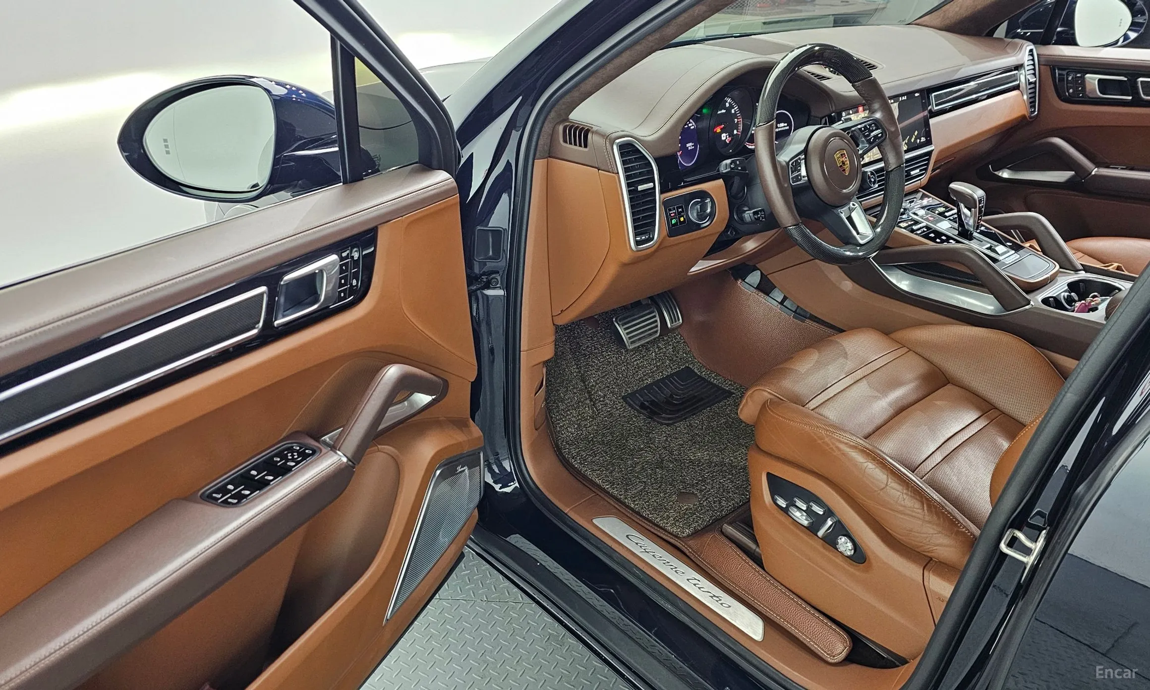 Porsche Cayenne (PO536) превью 11