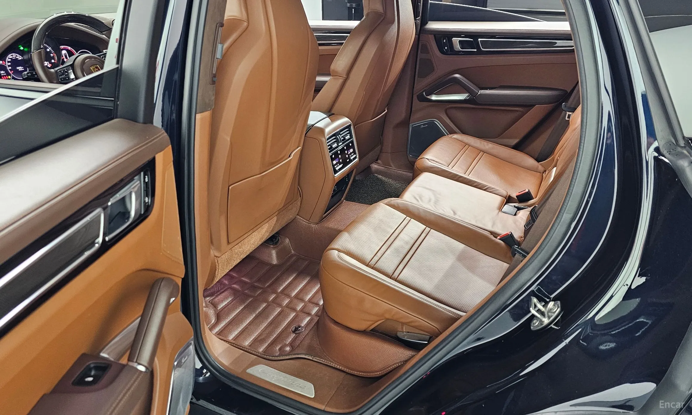 Porsche Cayenne (PO536) превью 12
