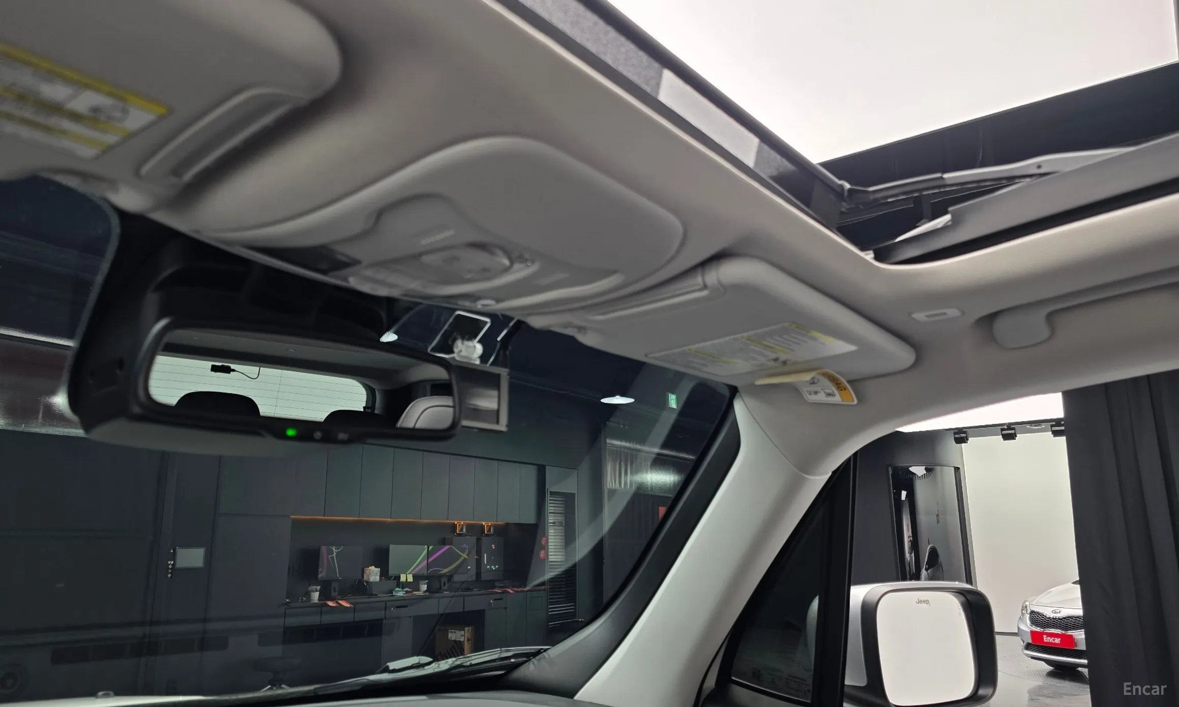 Jeep Renegade превью 18