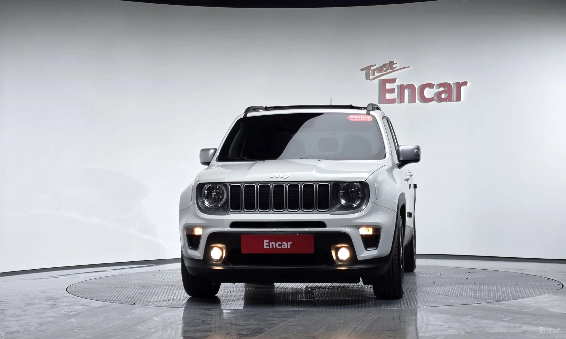Jeep Renegade превью 3