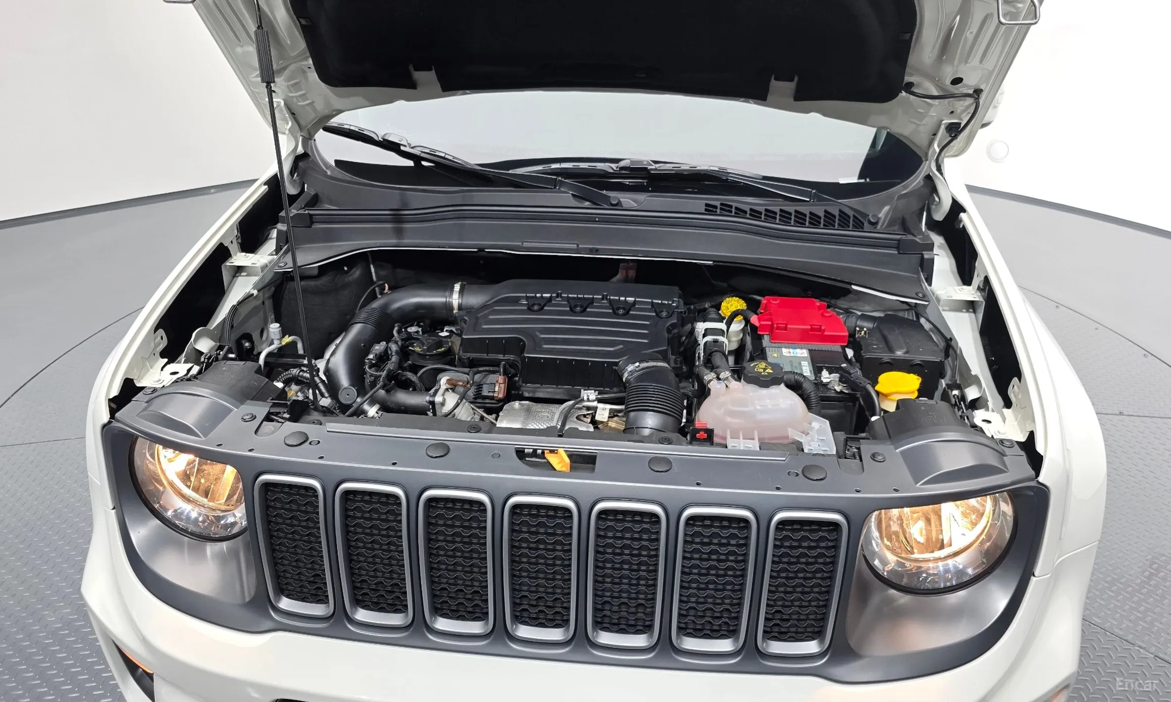 Jeep Renegade превью 6