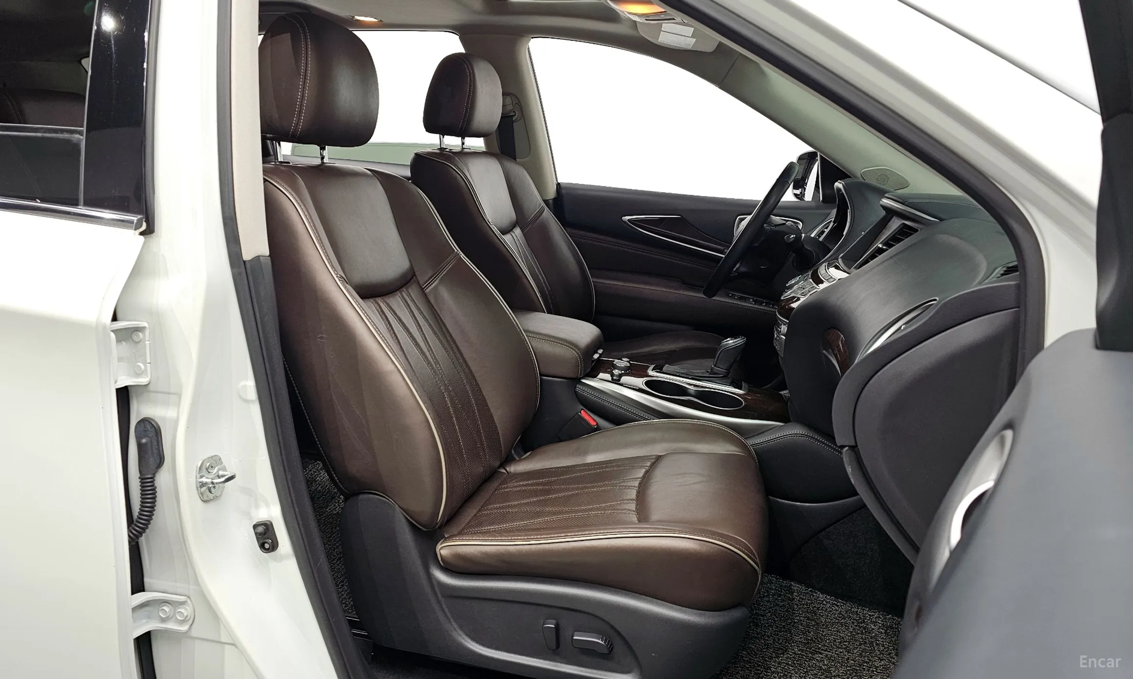 Infiniti QX60 превью 10