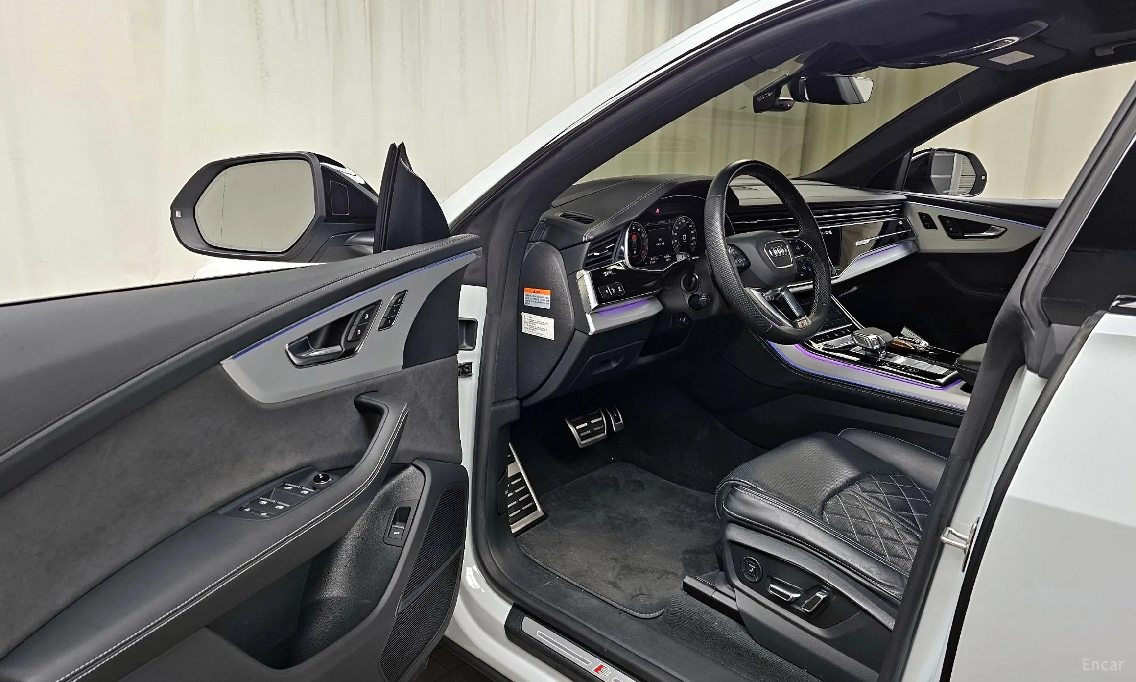 Audi Q8 (4M) превью 10