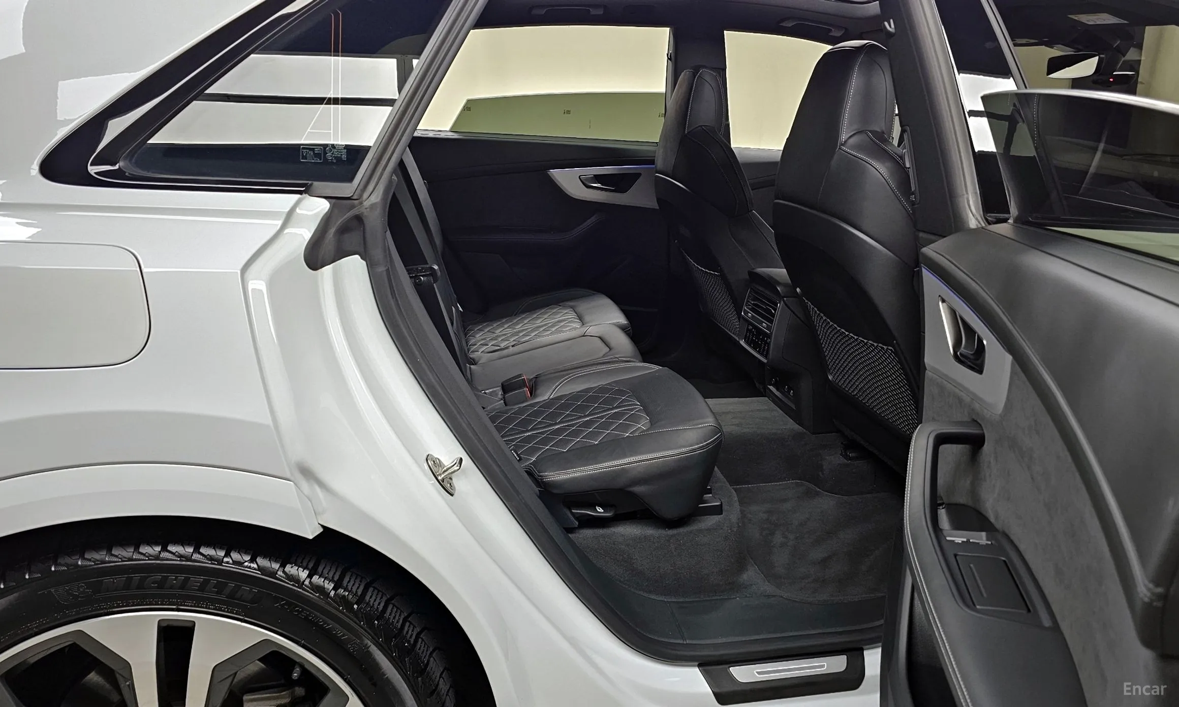 Audi Q8 (4M) превью 12