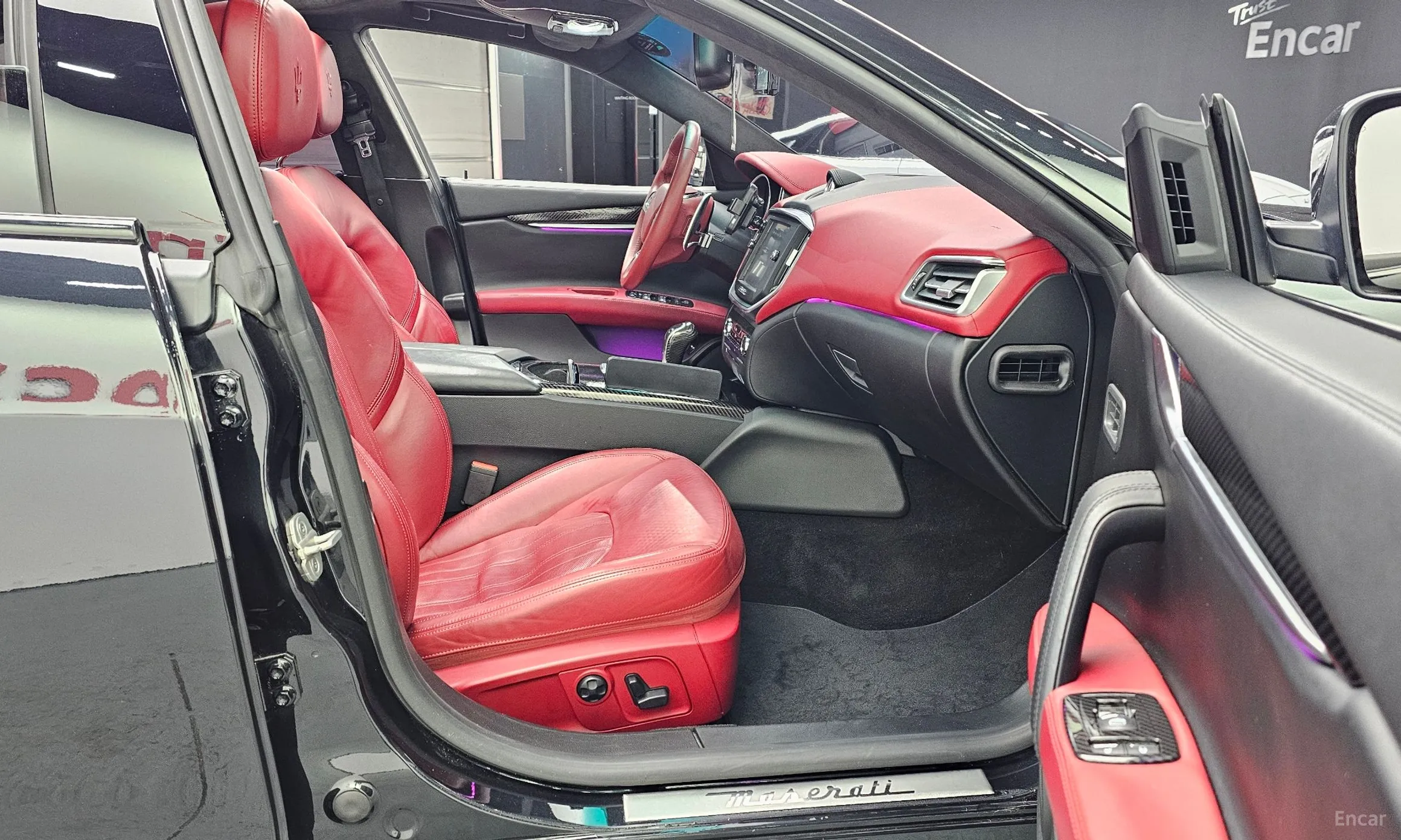 Maserati Ghibli превью 11