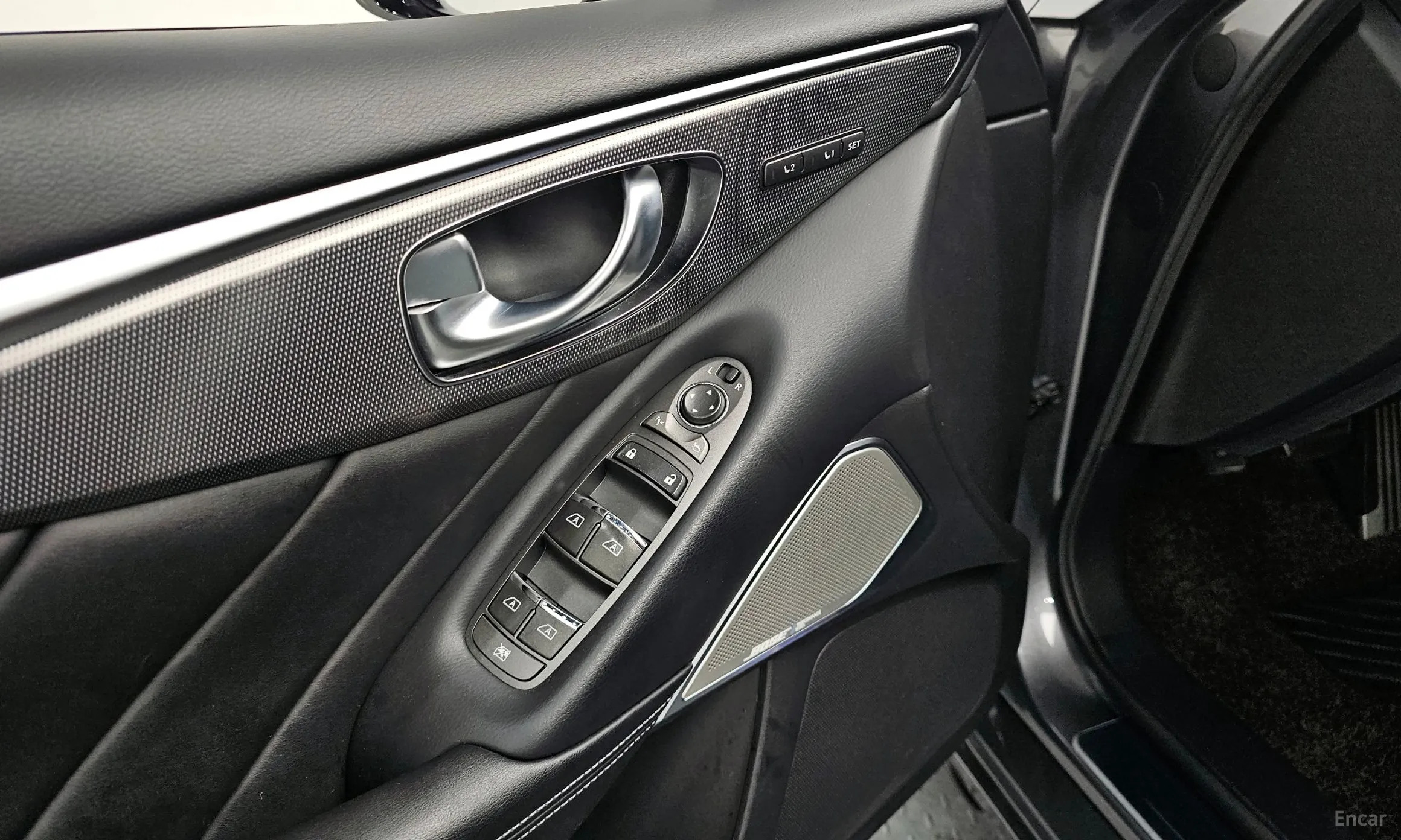 Infiniti Q50 превью 13