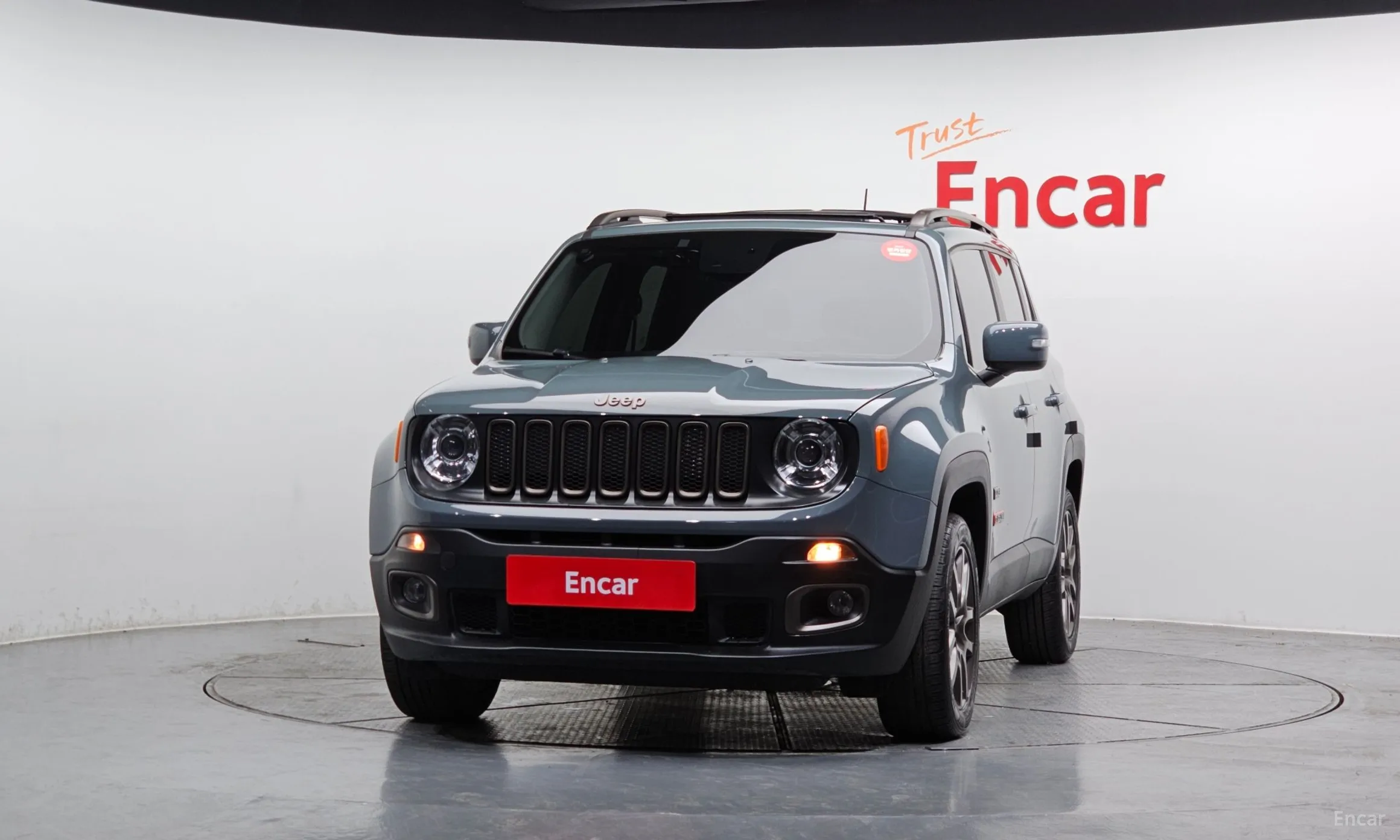 Jeep Renegade превью 3