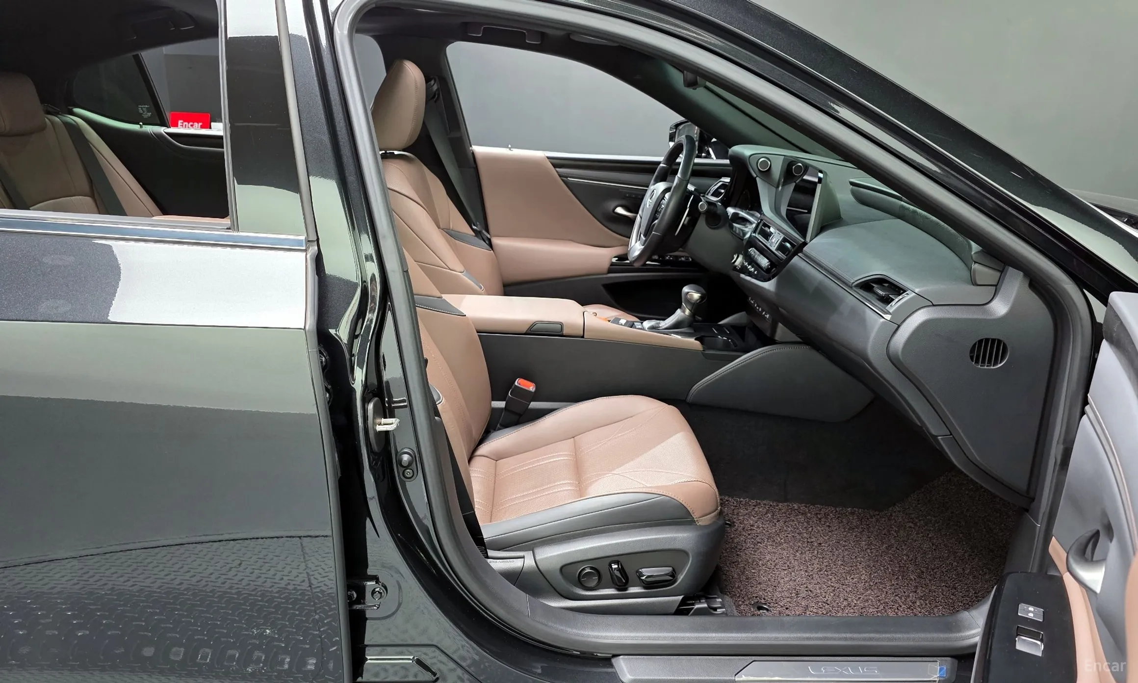 Lexus ES300h 7th Generation превью 10
