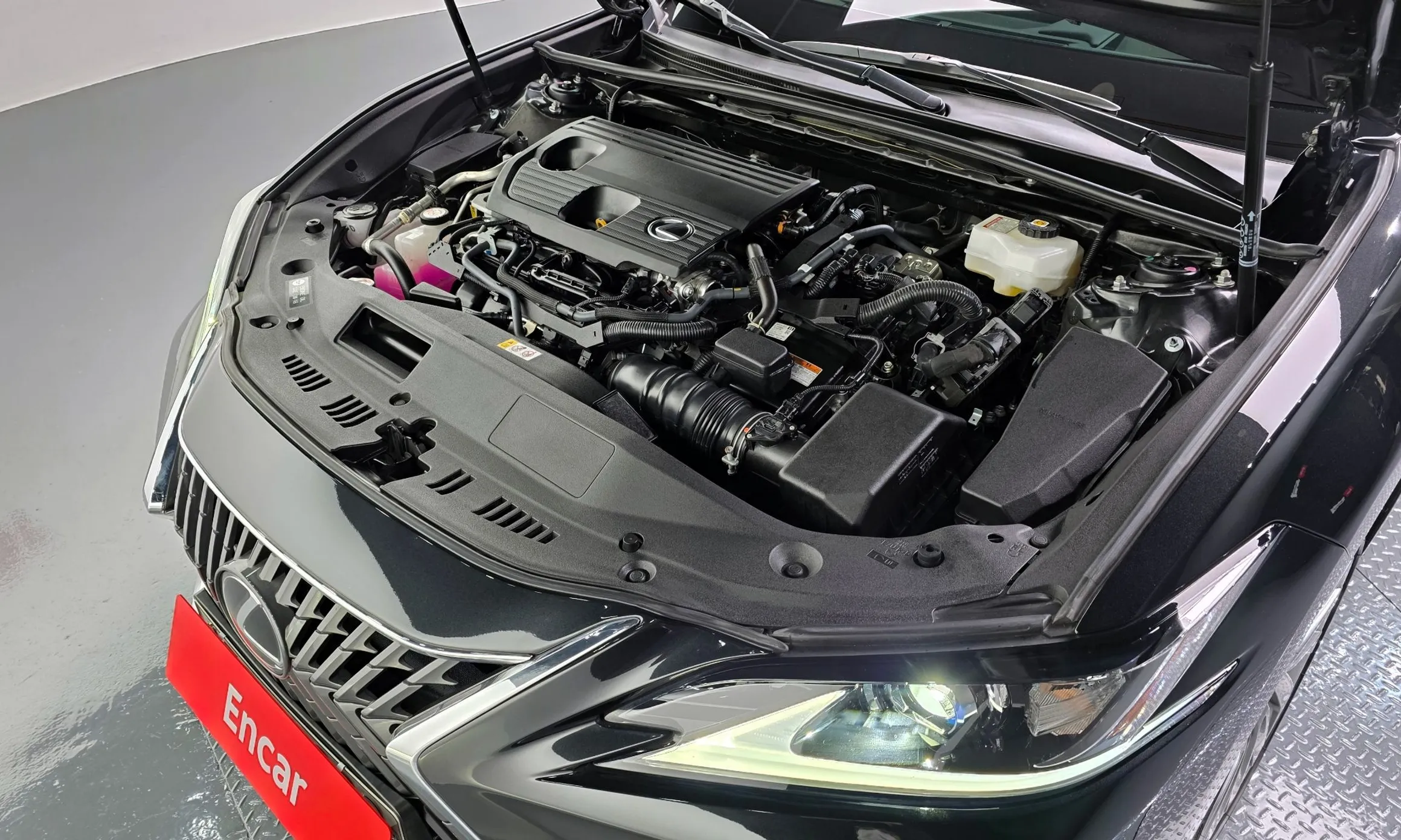 Lexus ES300h 7th Generation превью 6