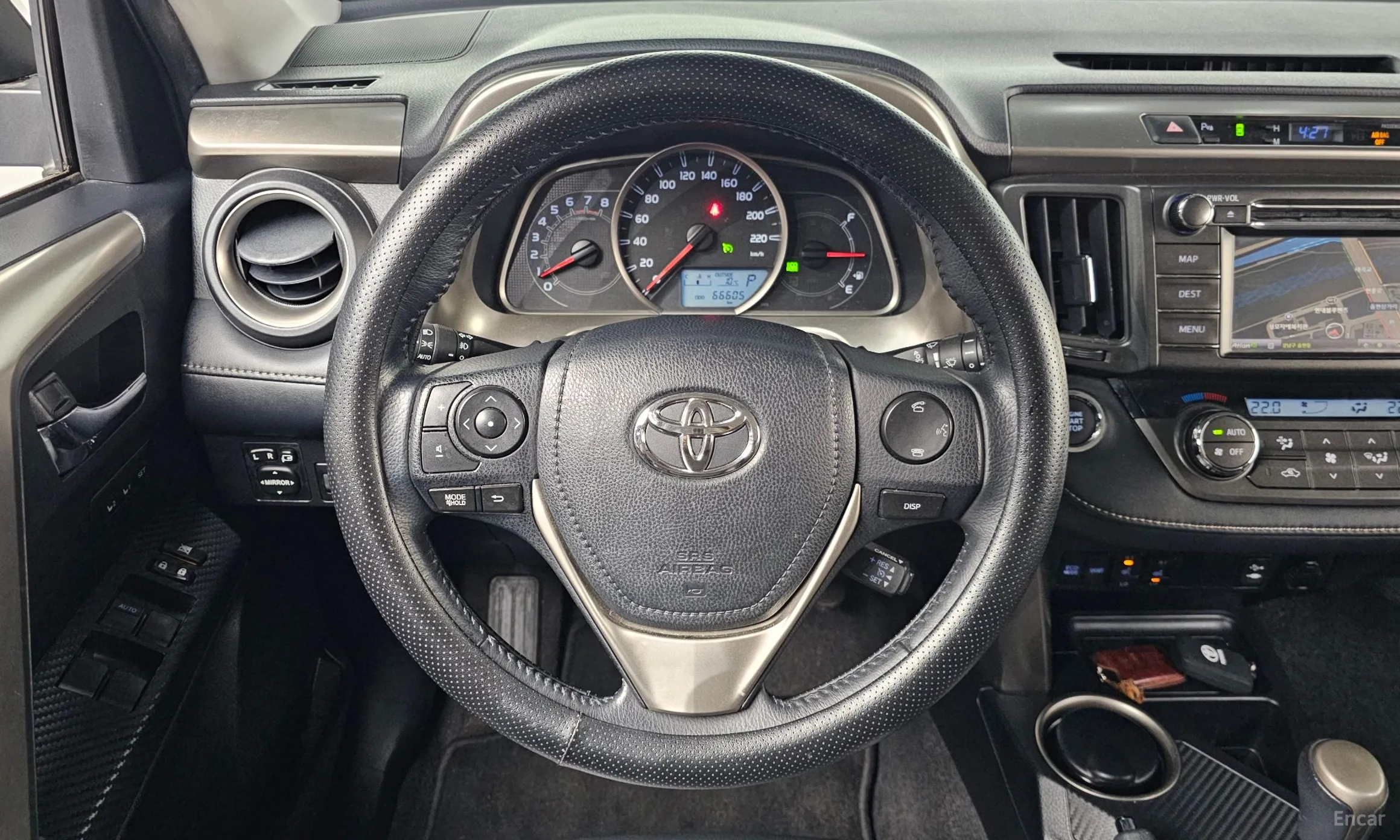 Toyota RAV4 превью 13