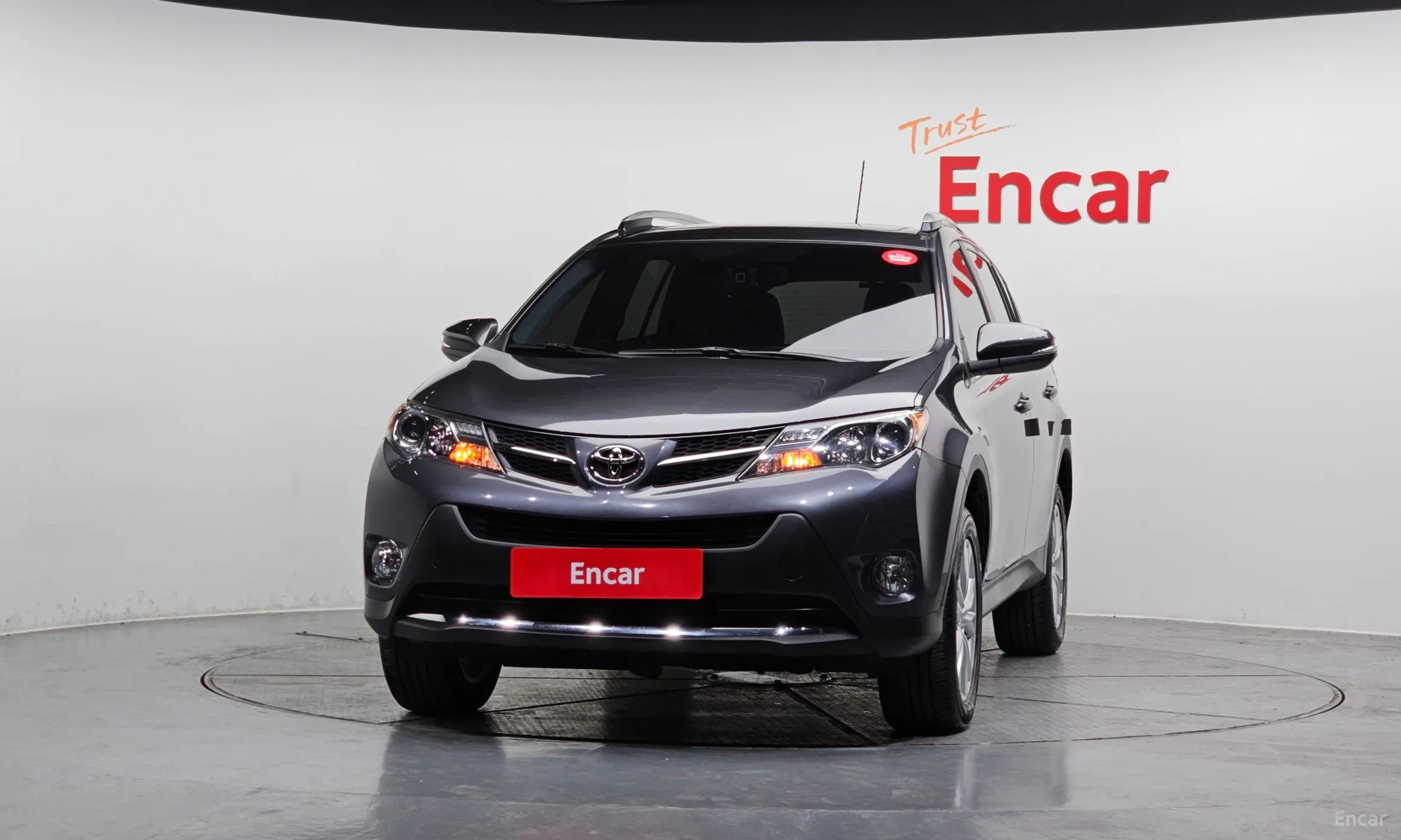 Toyota RAV4 превью 3