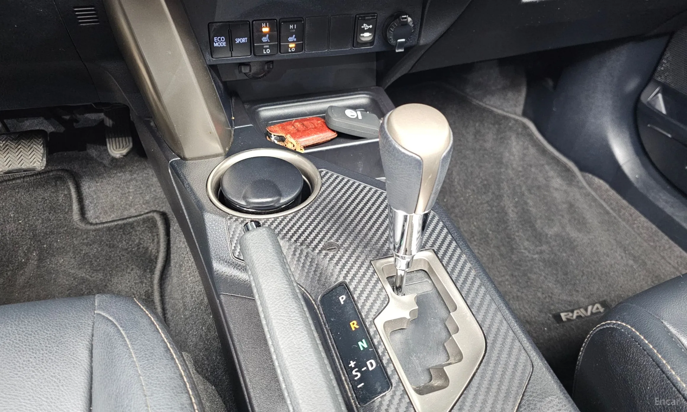 Toyota RAV4 превью 9