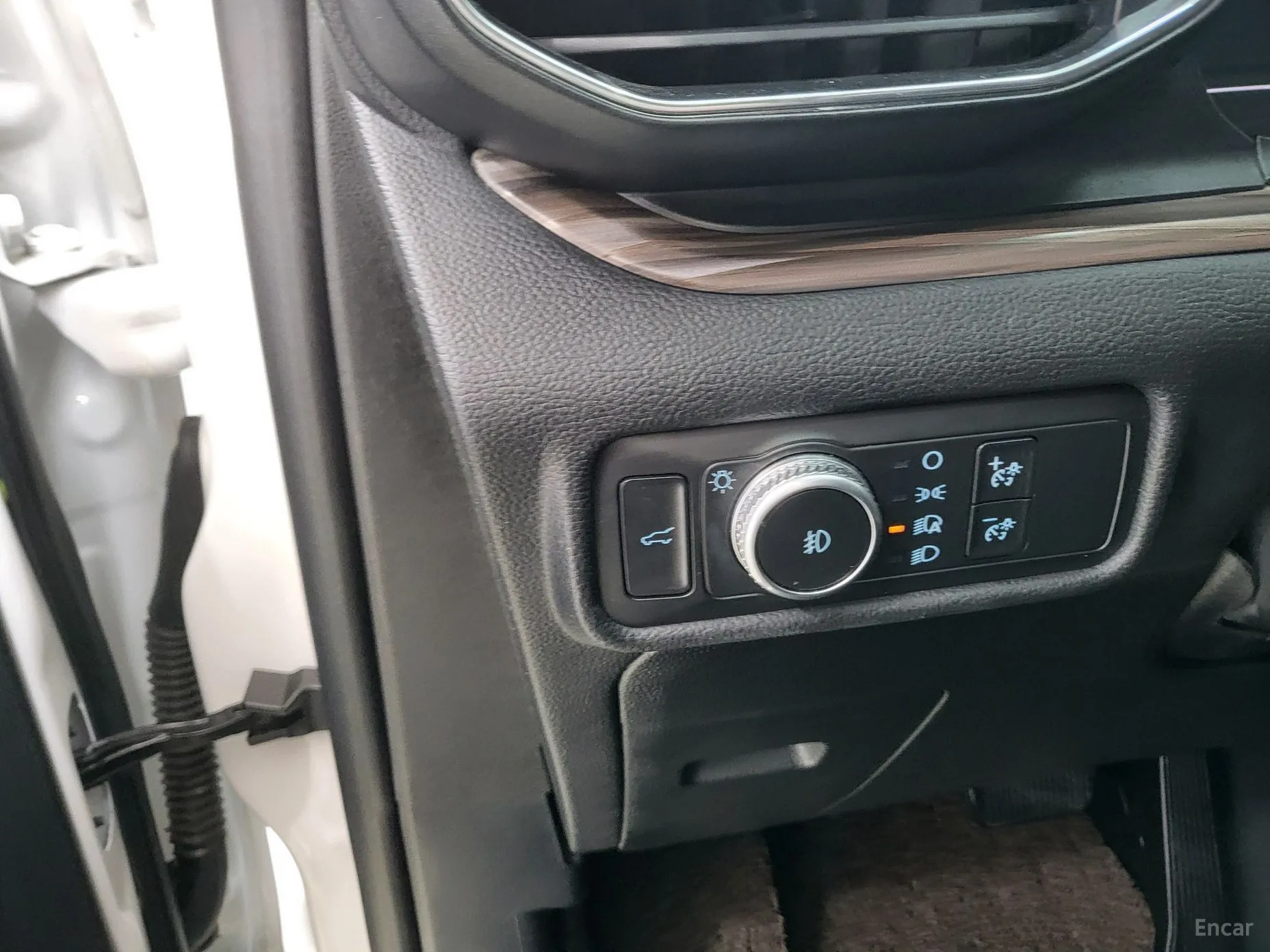 Ford Explorer 6th Generation превью 10