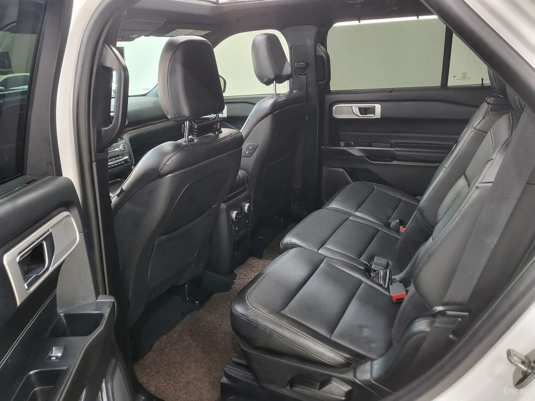Ford Explorer 6th Generation превью 15