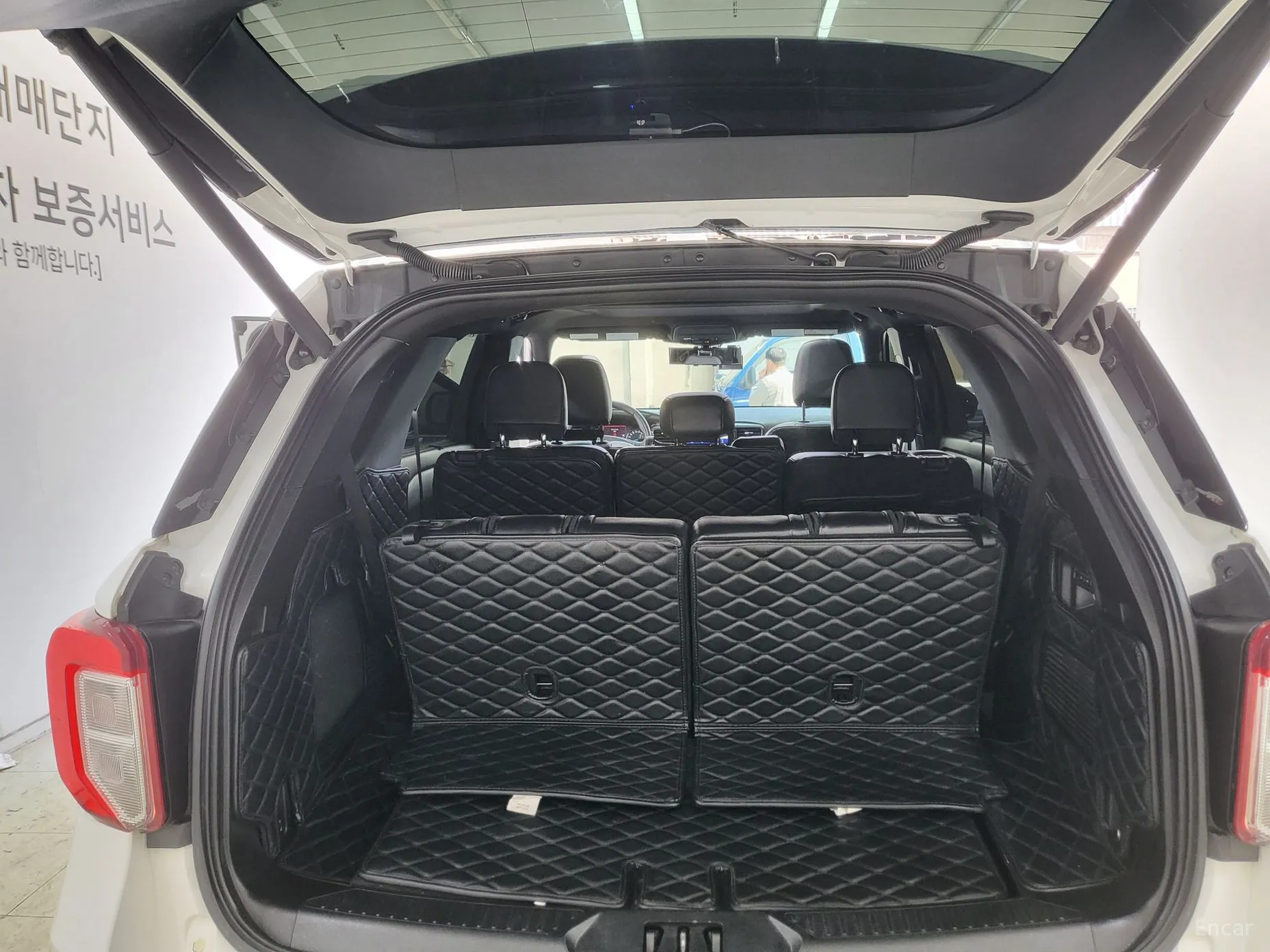Ford Explorer 6th Generation превью 17