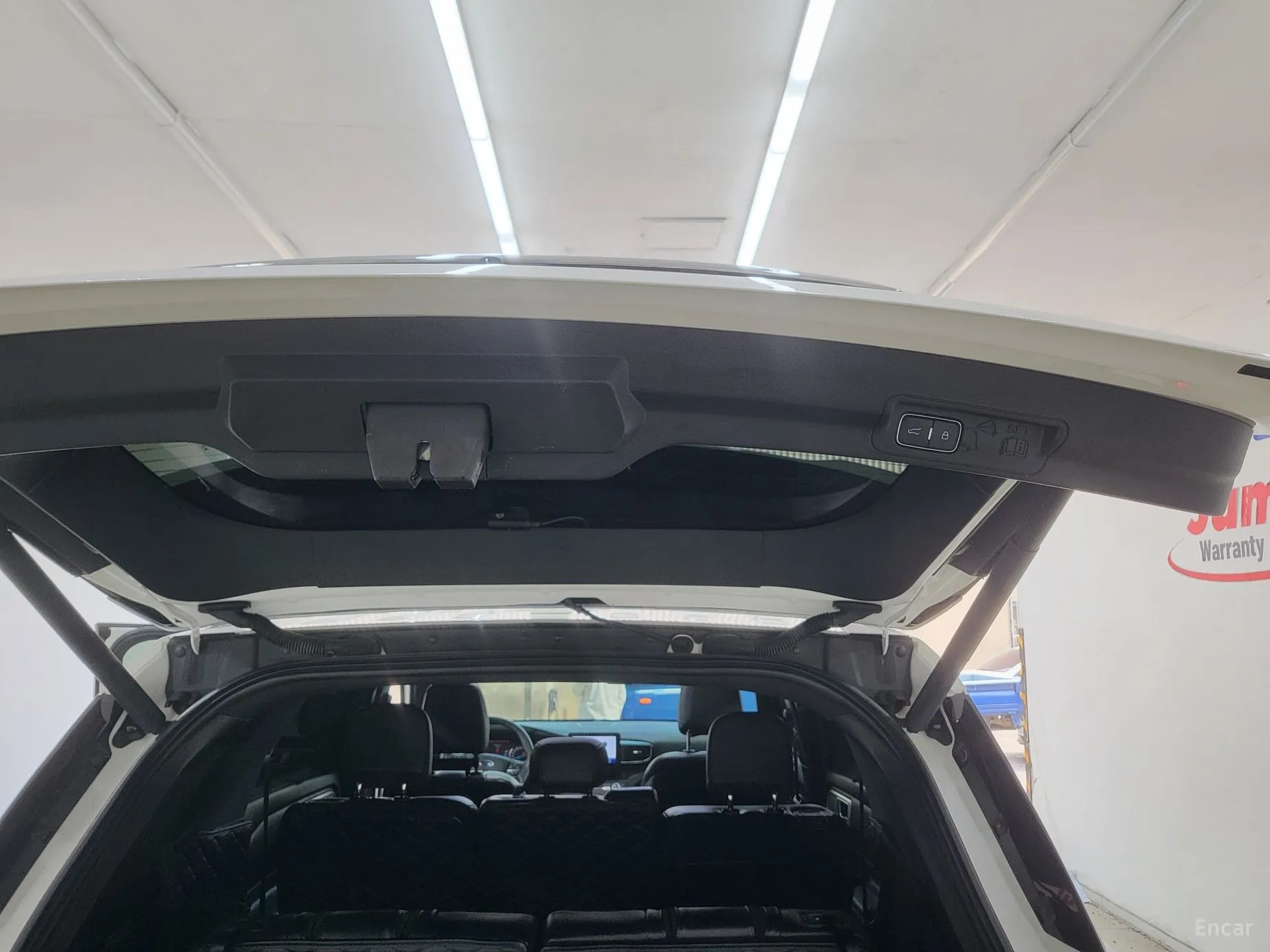 Ford Explorer 6th Generation превью 18