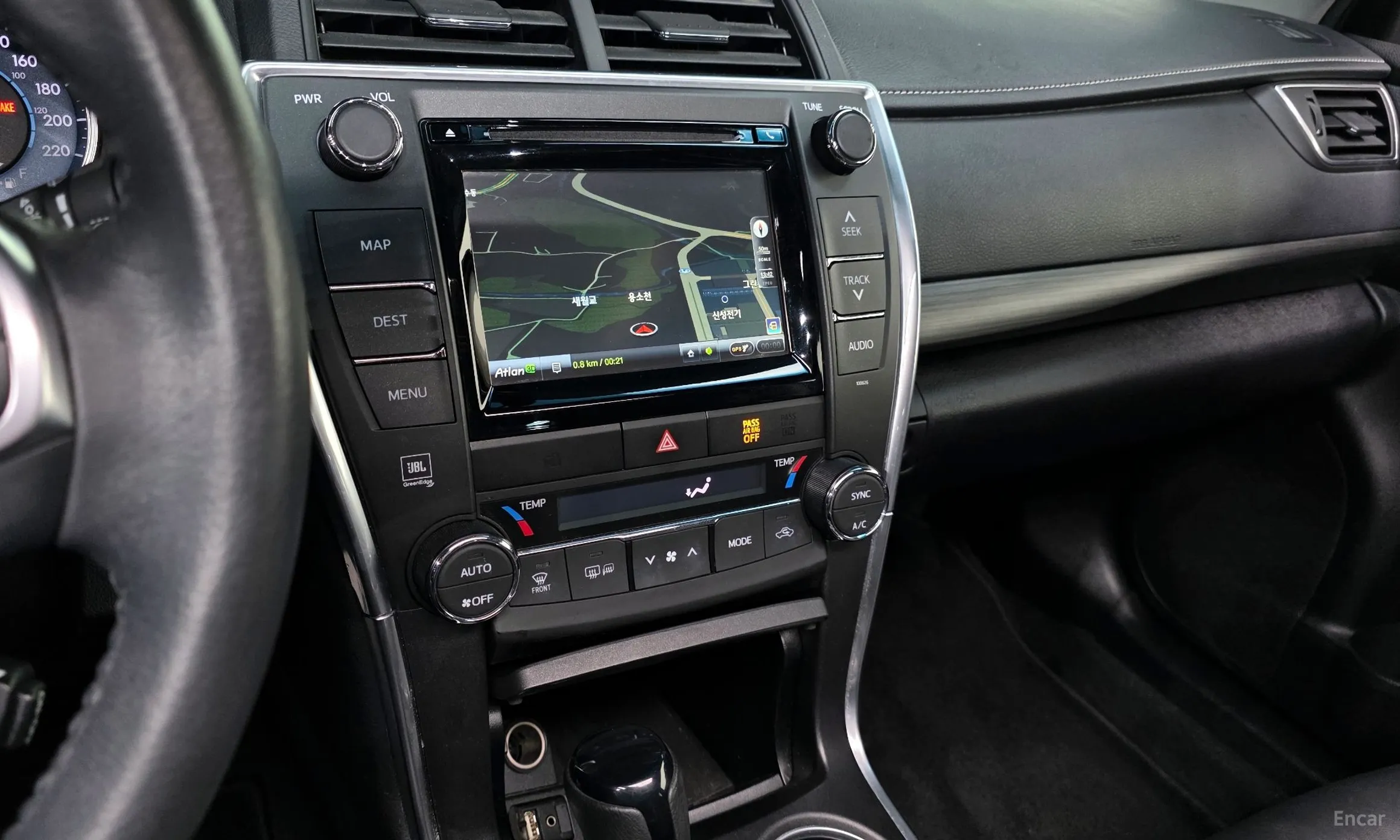Toyota New Camry превью 14