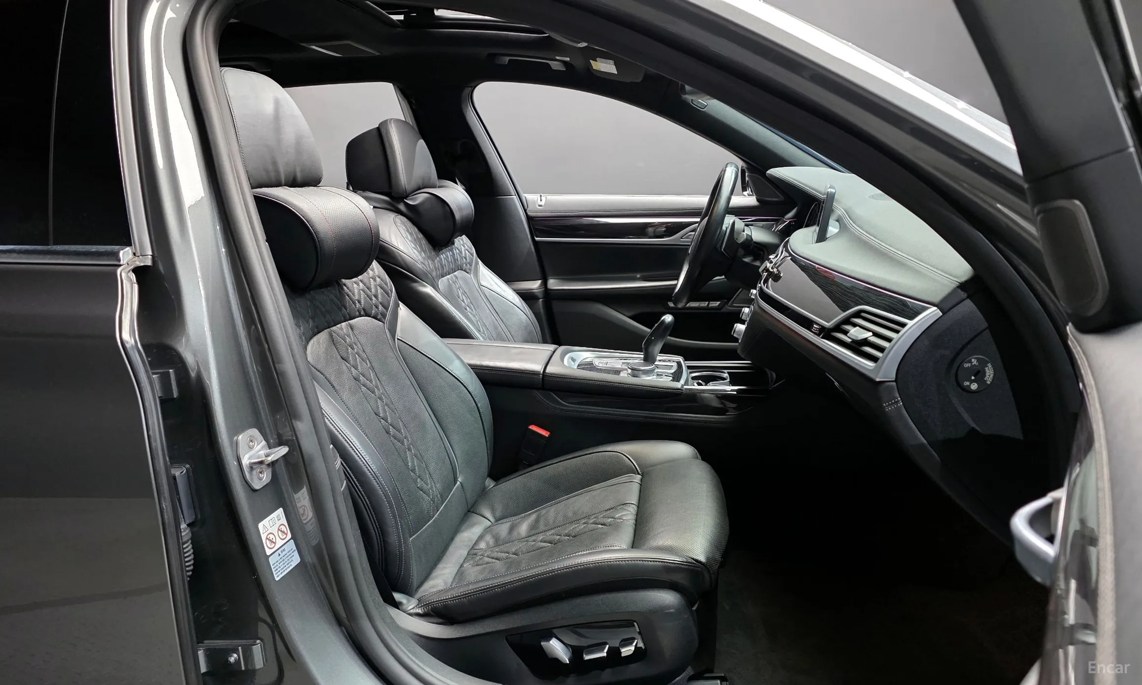 BMW 7 Series (G11) превью 10