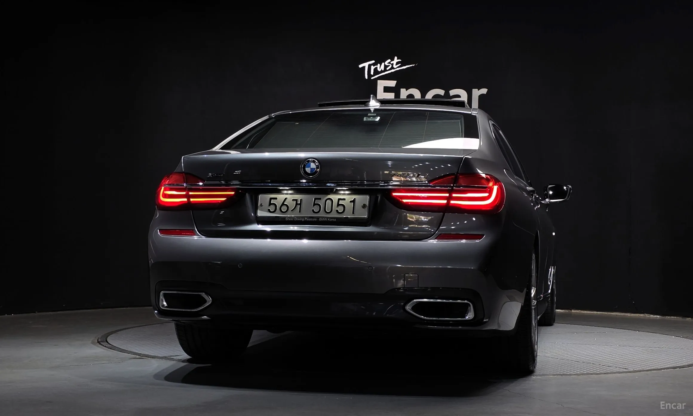 BMW 7 Series (G11) превью 4
