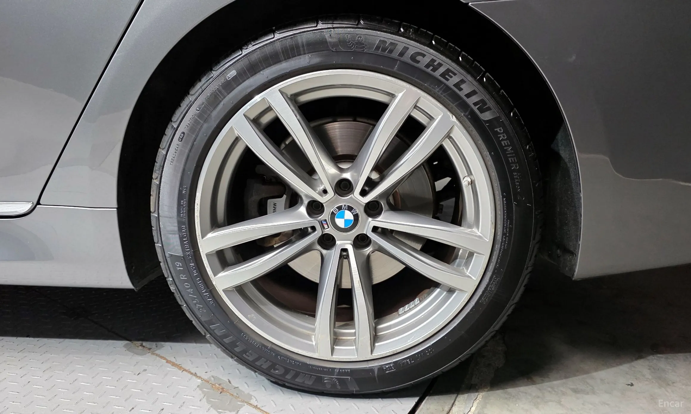 BMW 7 Series (G11) превью 5