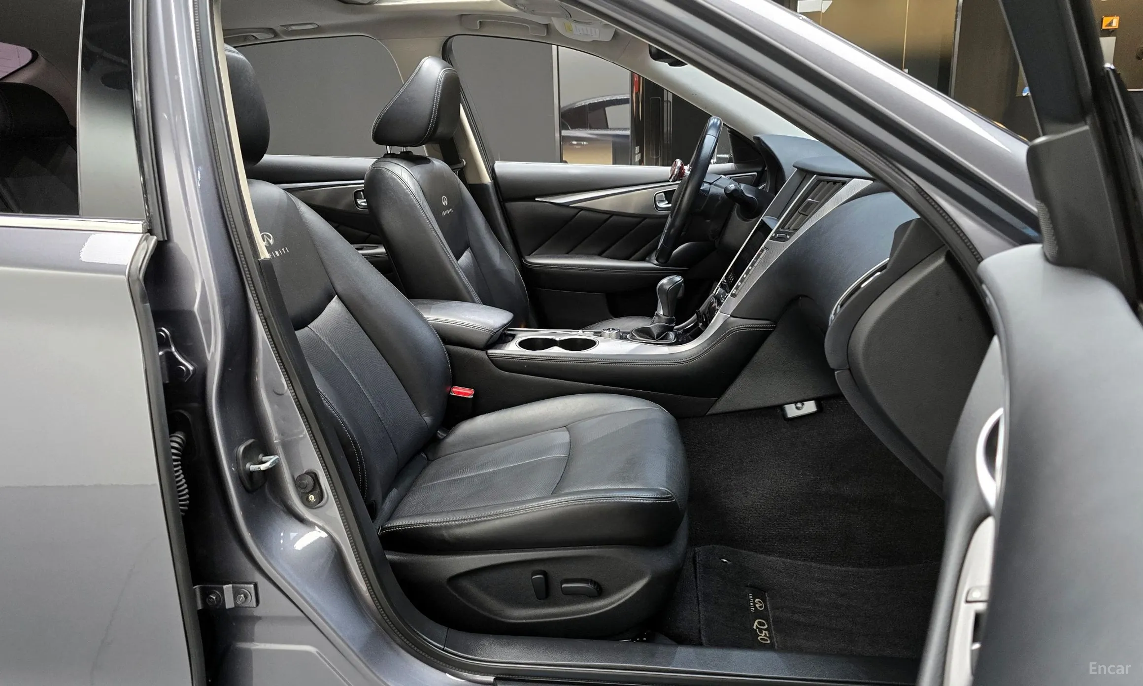 Infiniti Q50 превью 10