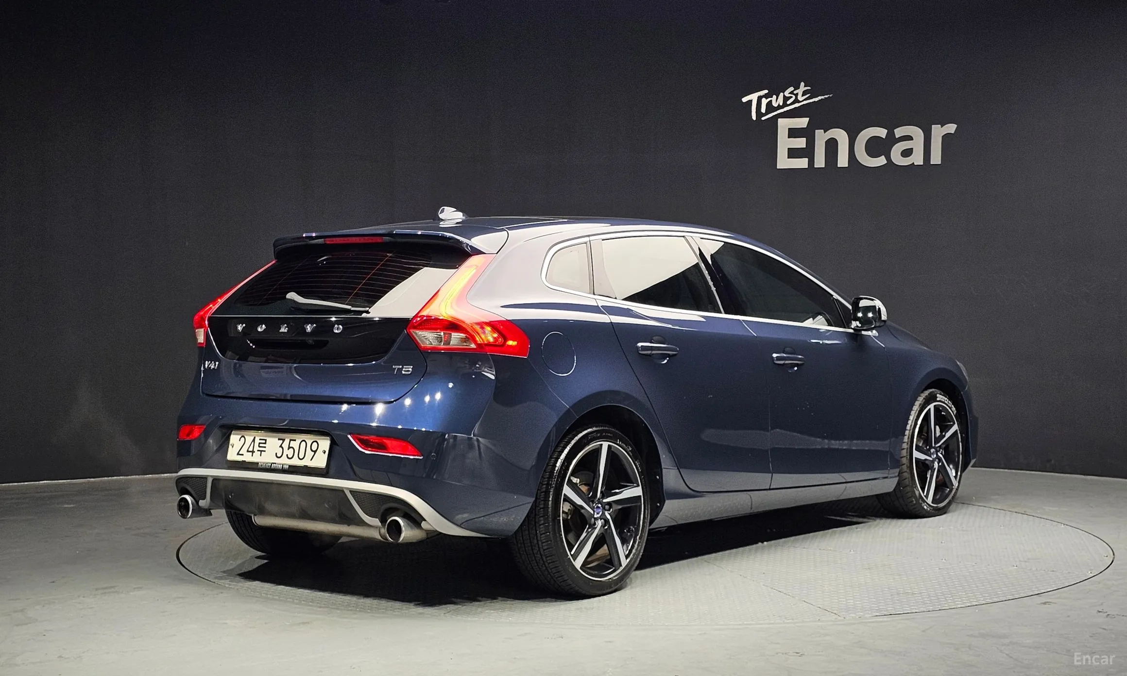 Volvo V40