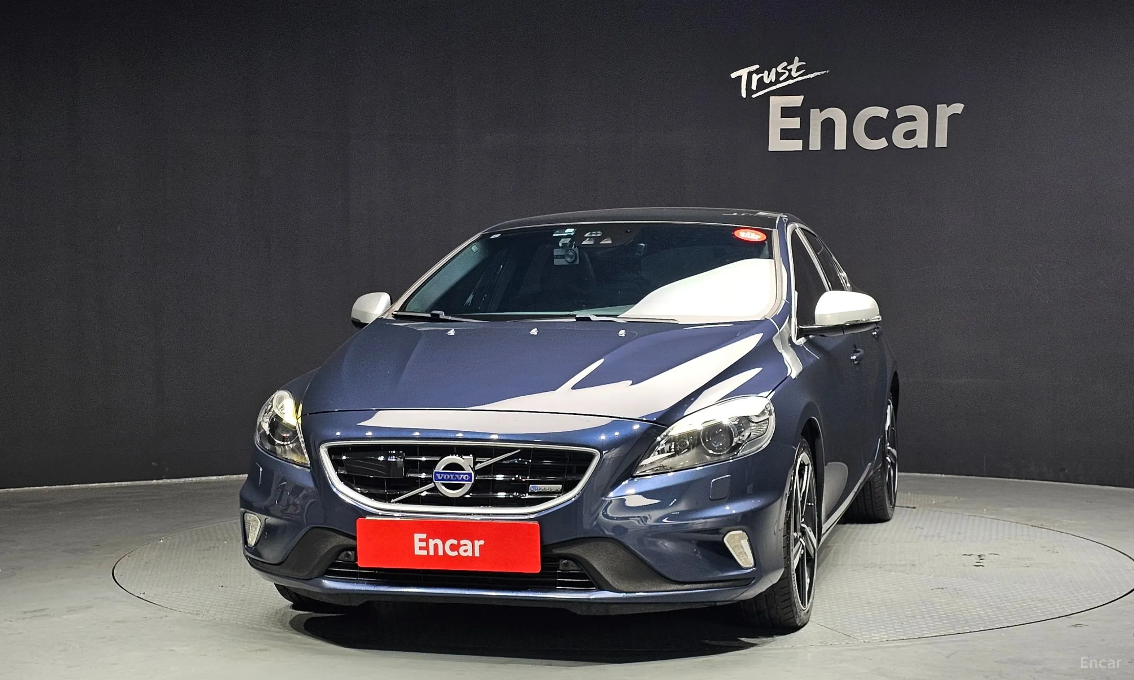 Volvo V40 превью 3
