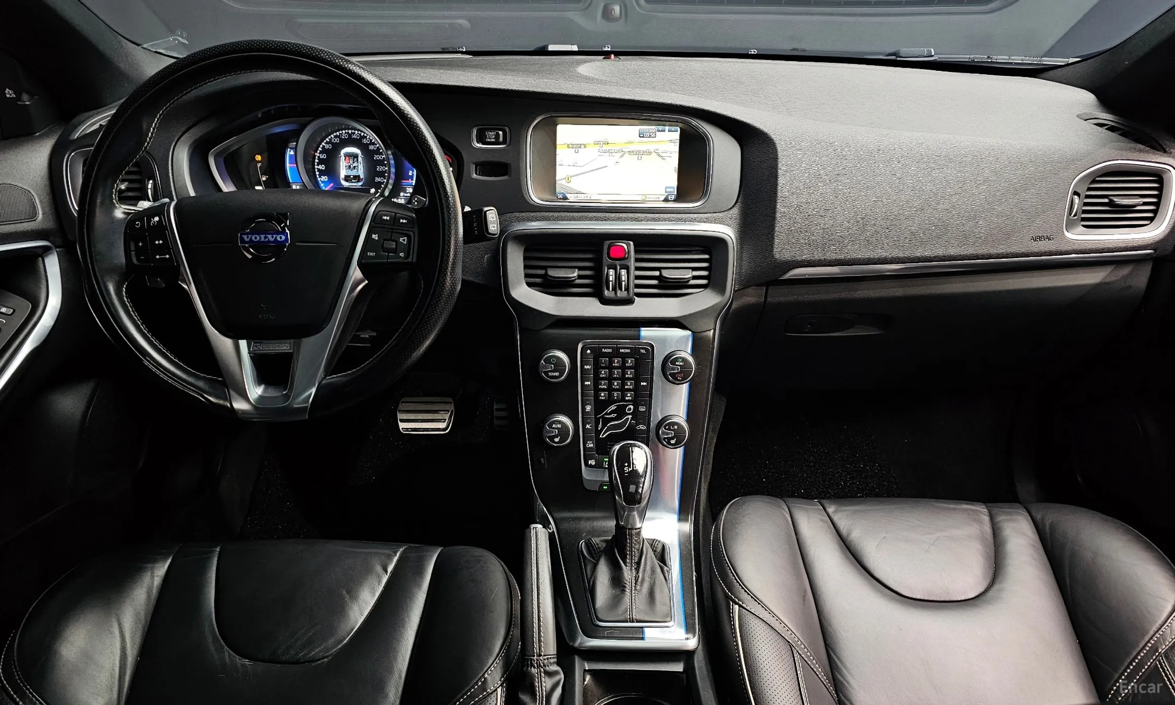 Volvo V40 превью 7