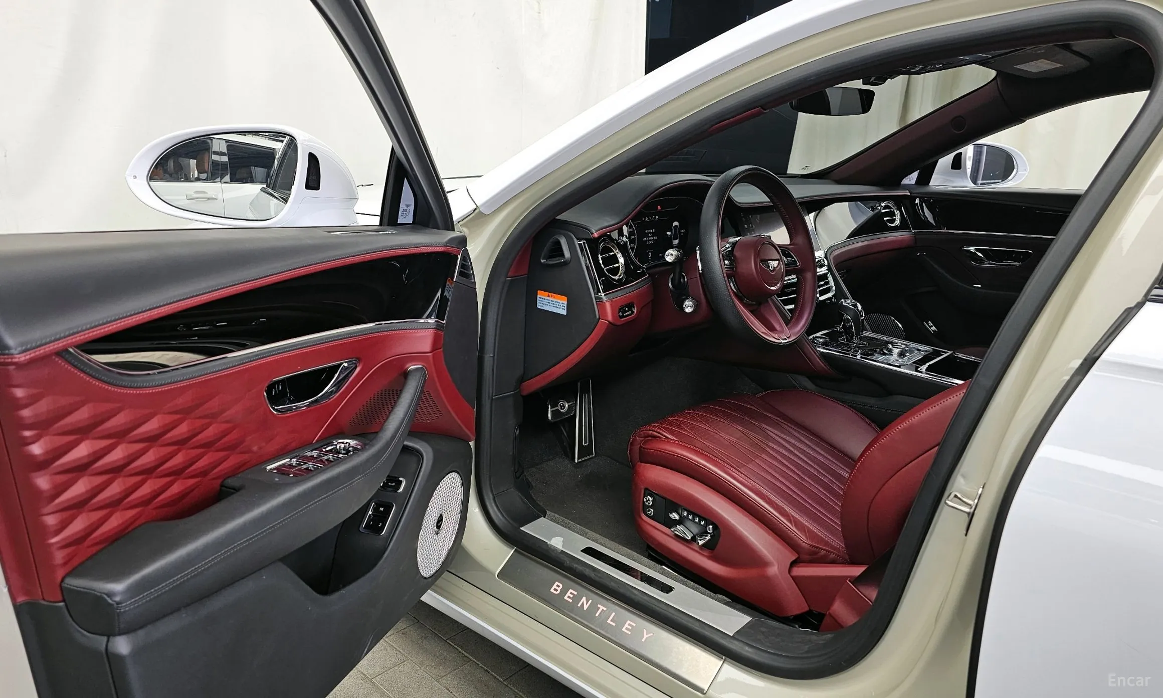 Bentley Flying Spur 3rd Generation превью 10