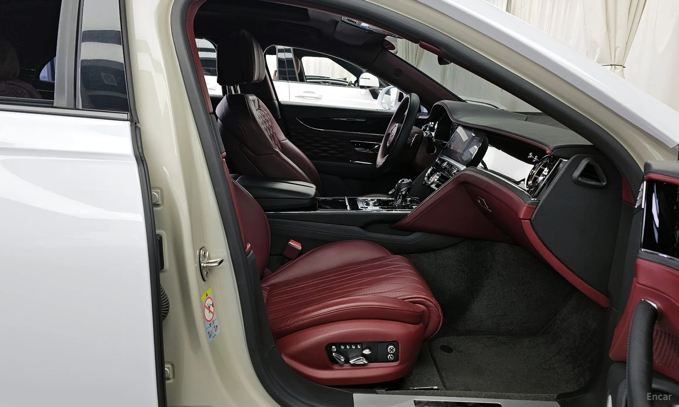 Bentley Flying Spur 3rd Generation превью 11