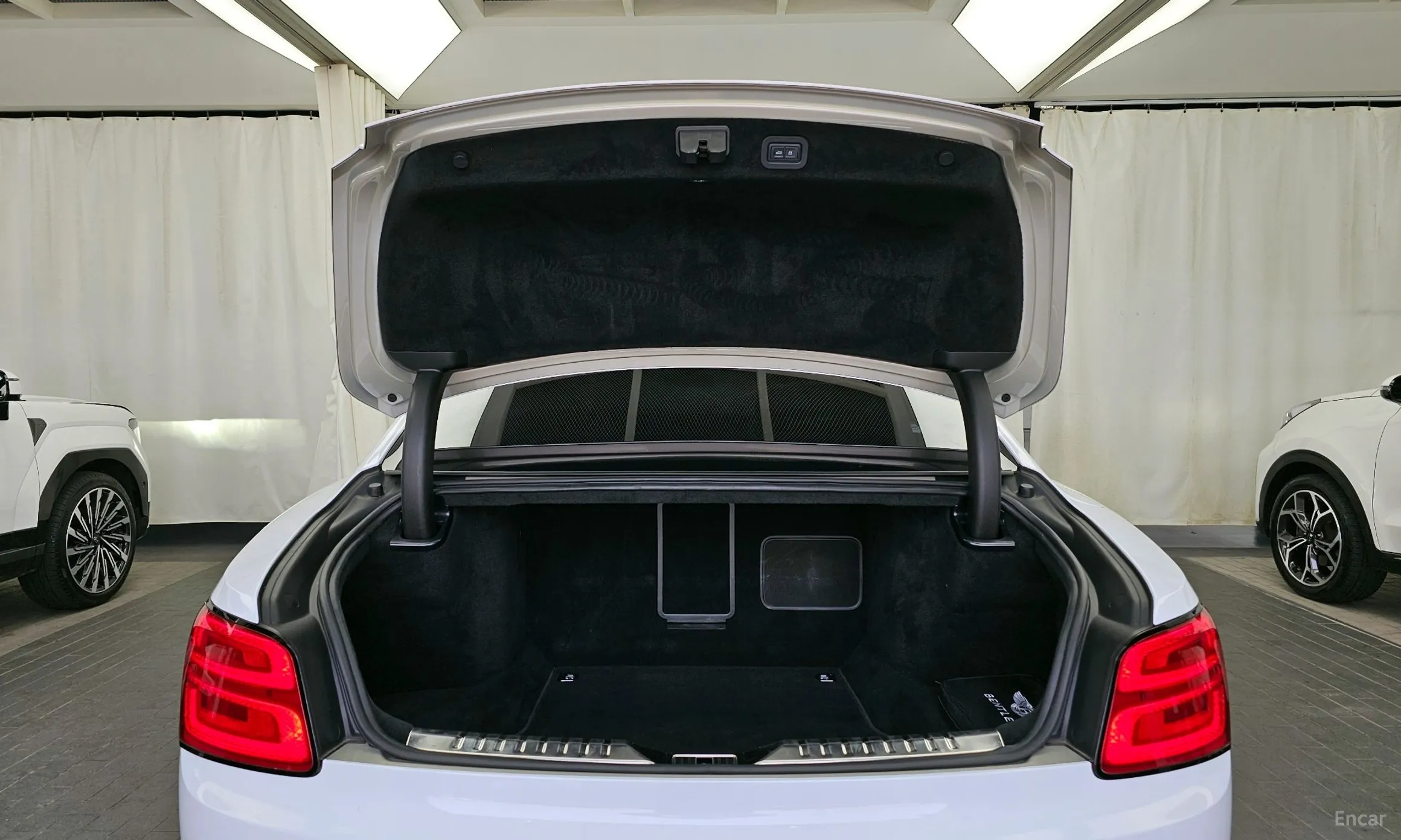 Bentley Flying Spur 3rd Generation превью 20