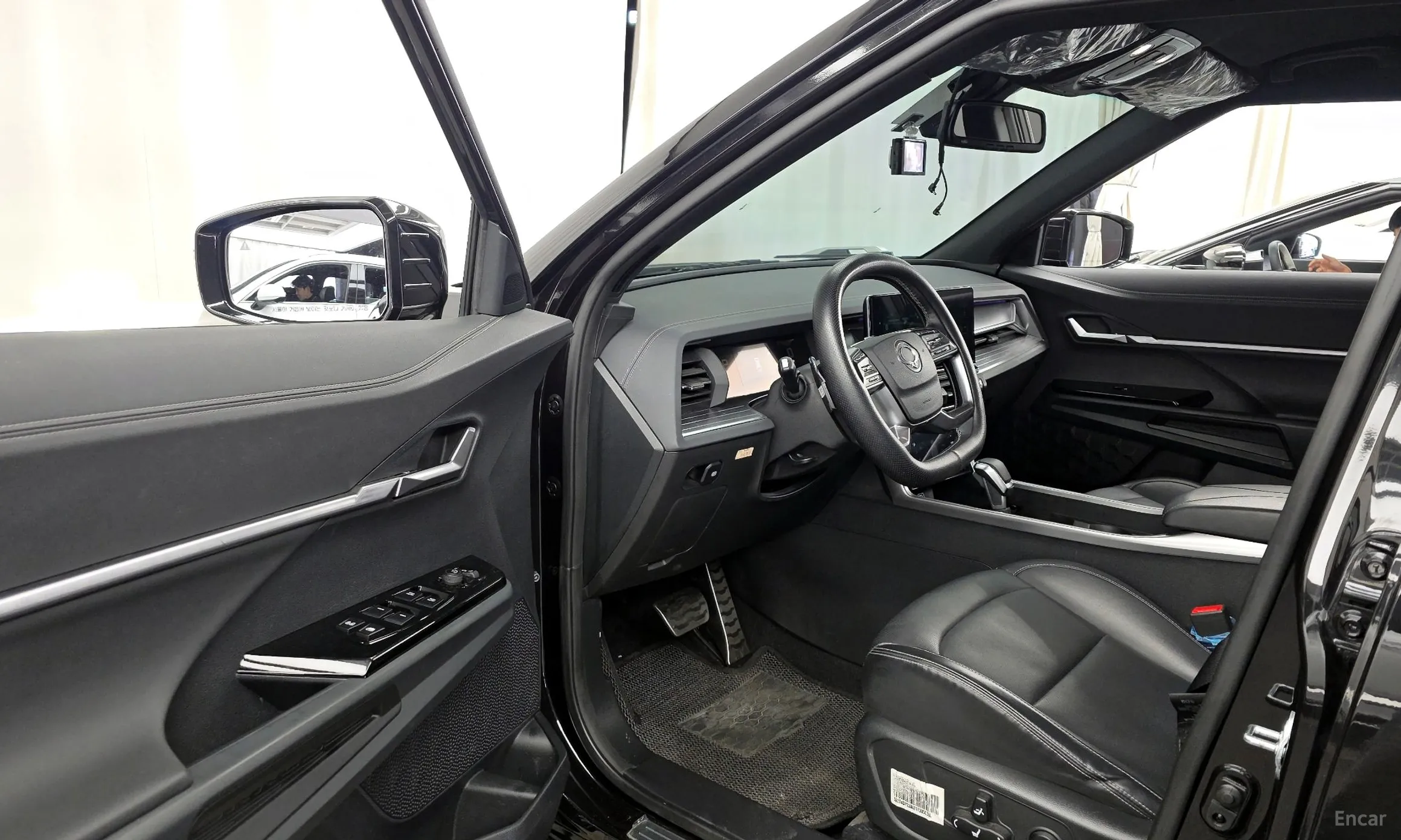 KG Mobility (SsangYong) Torres превью 10