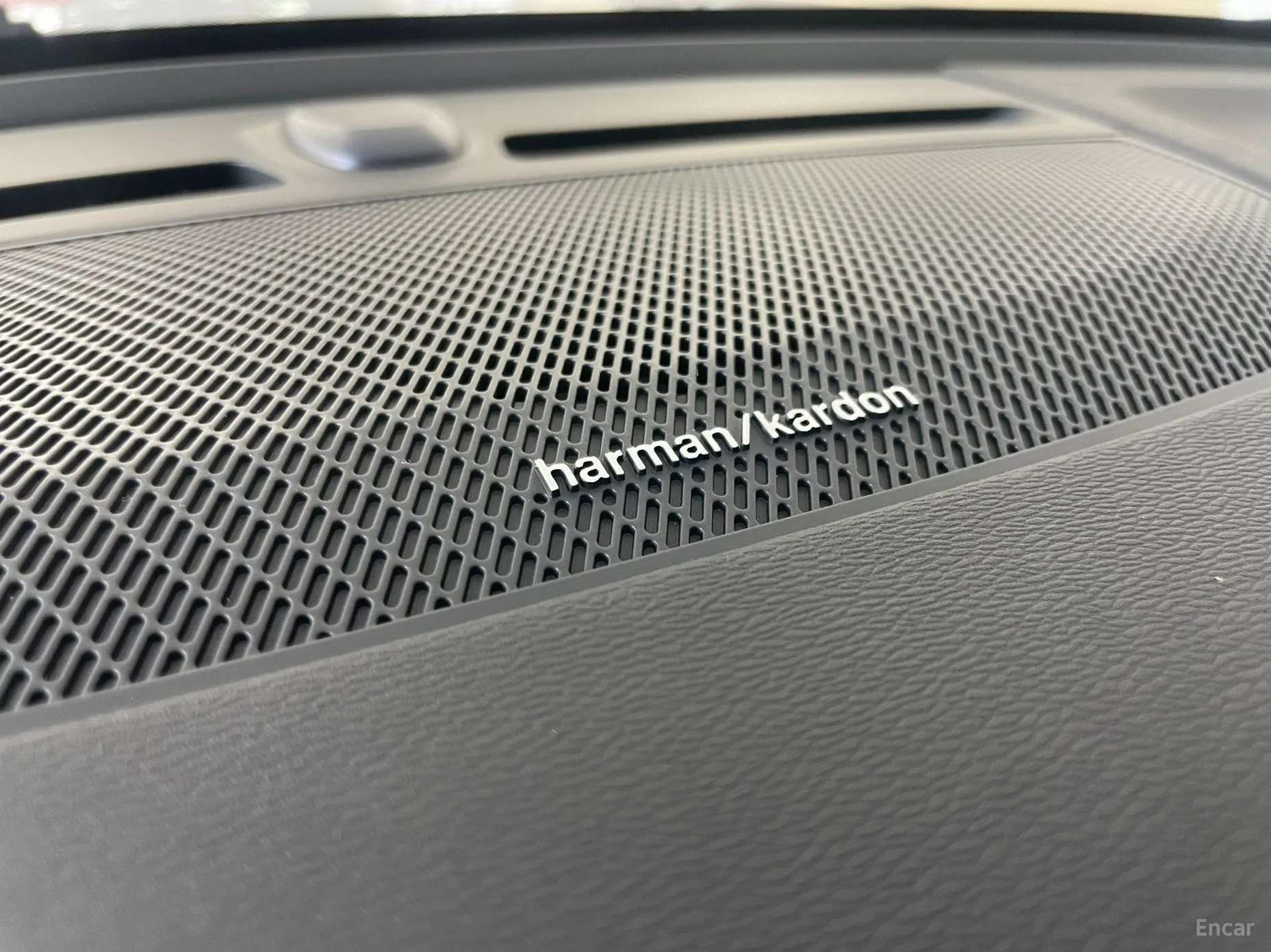 Volvo XC40 превью 18