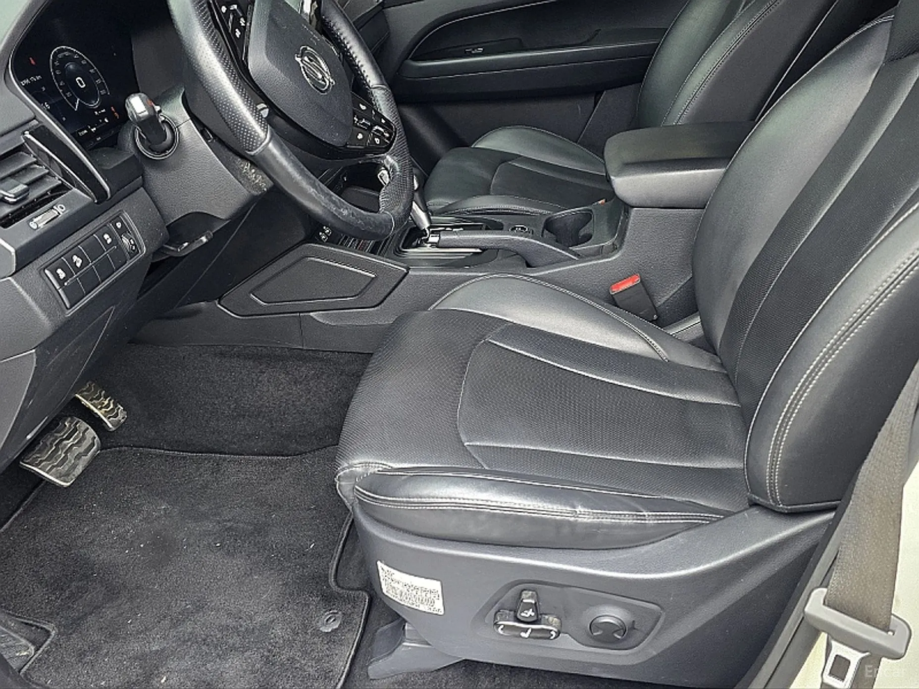 KG Mobility (SsangYong) Rexton Sports Khan превью 7