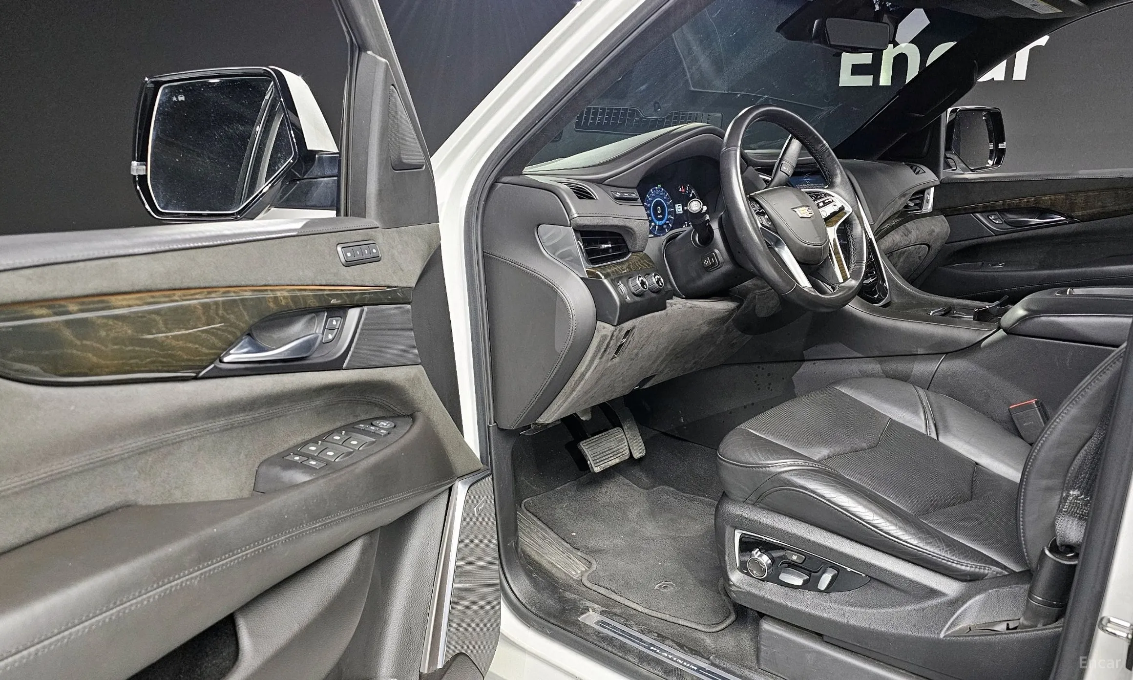 Cadillac Escalade превью 10