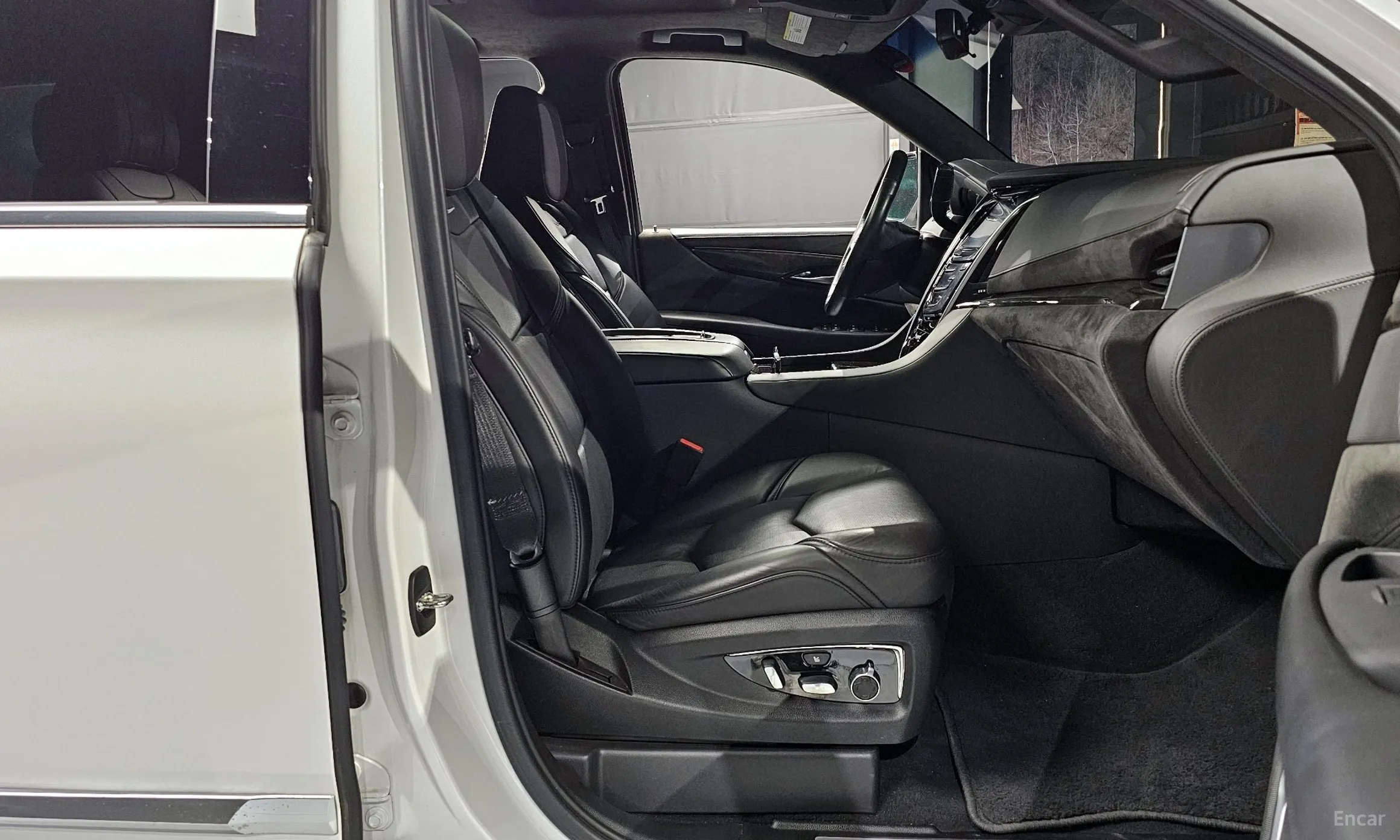 Cadillac Escalade превью 11