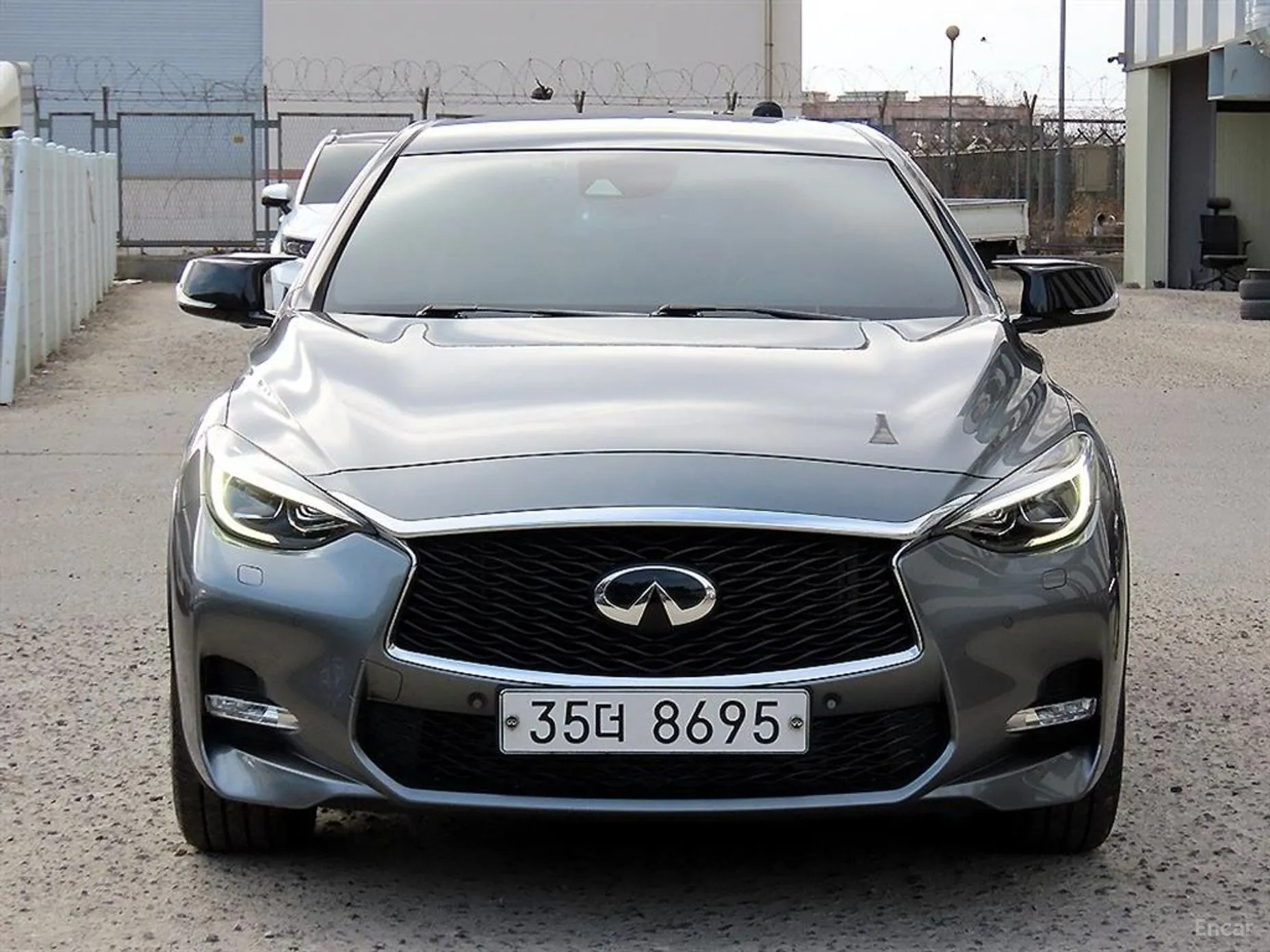 Infiniti Q30