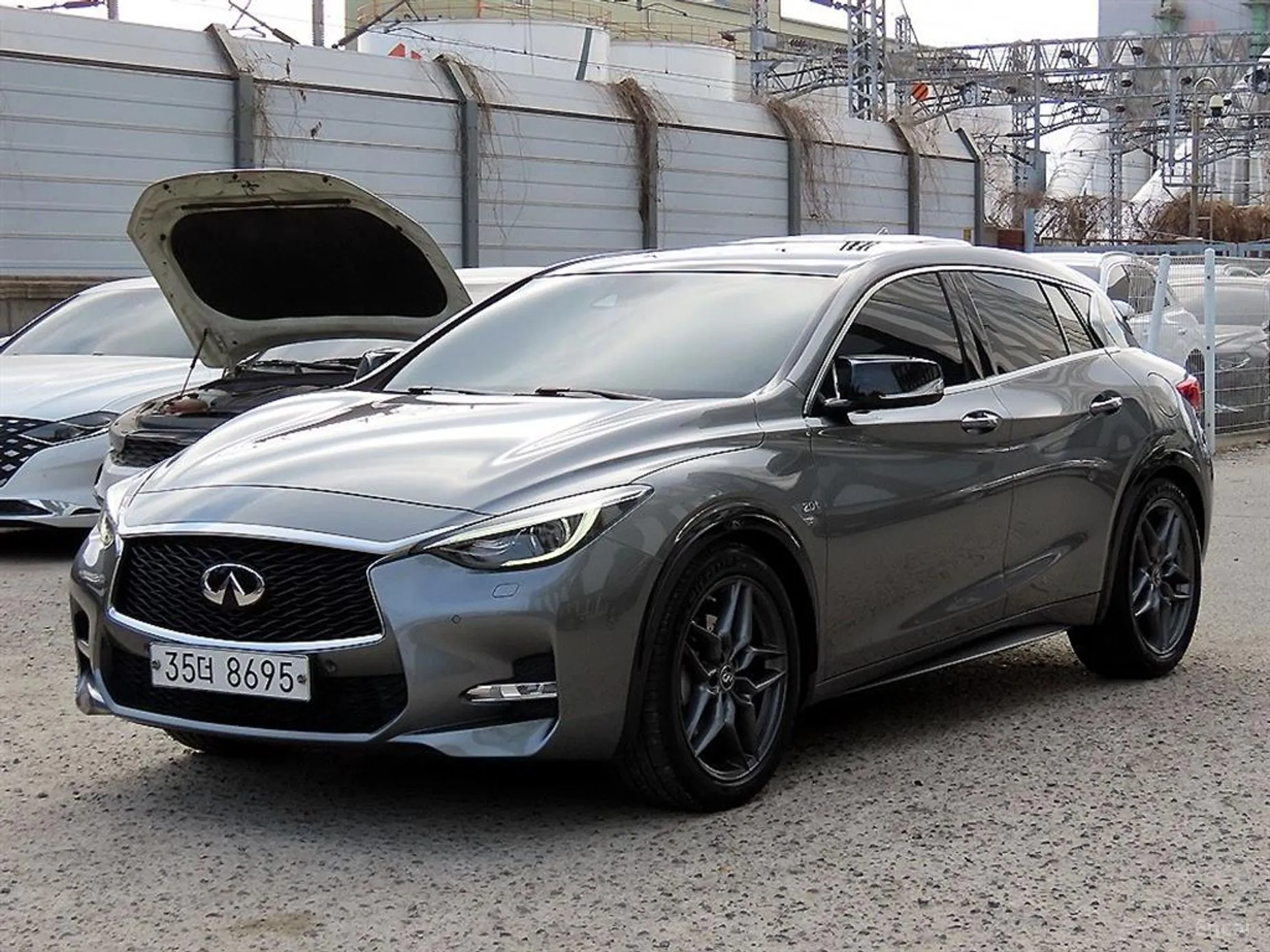 Infiniti Q30