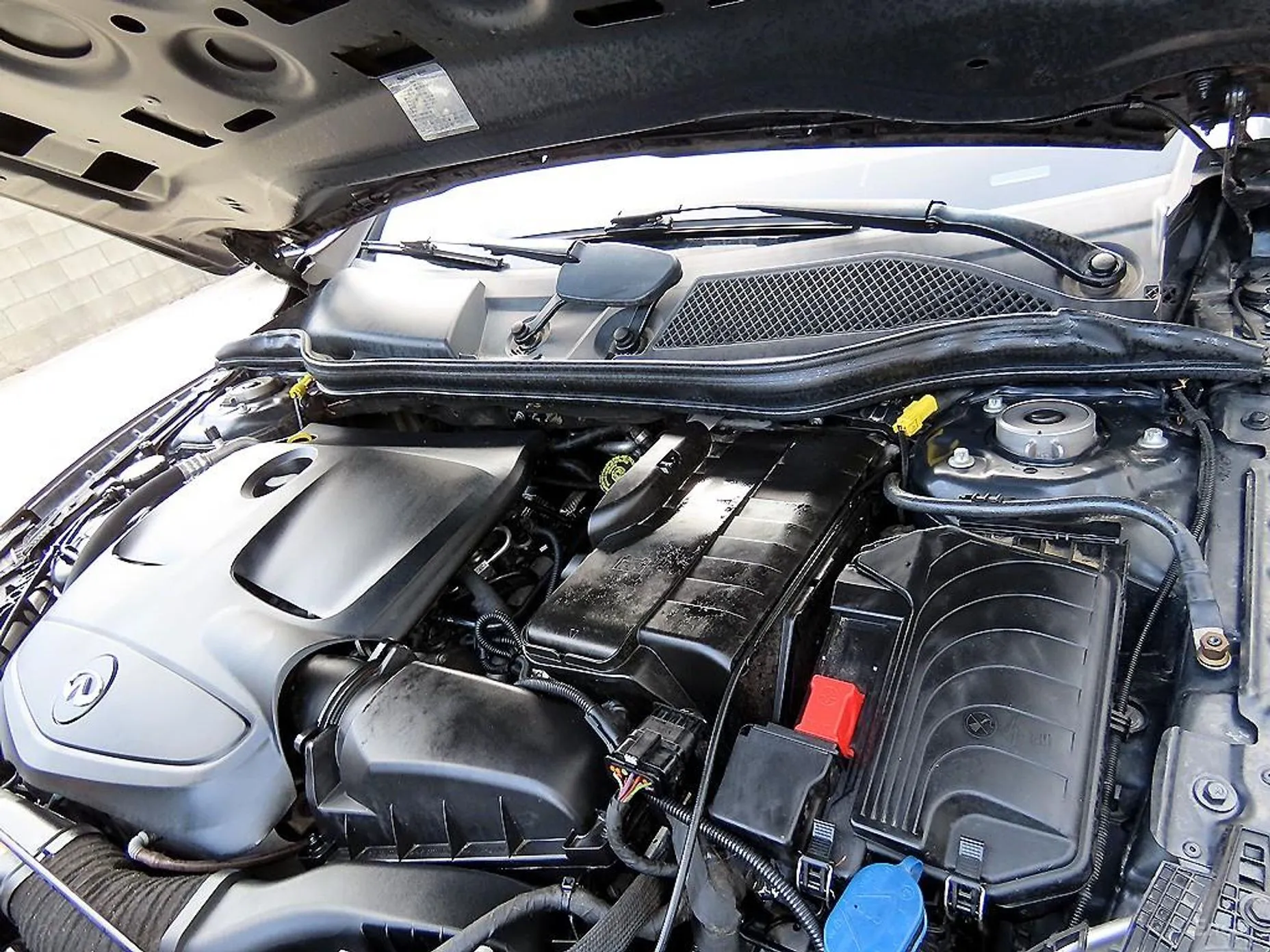 Infiniti Q30 превью 18