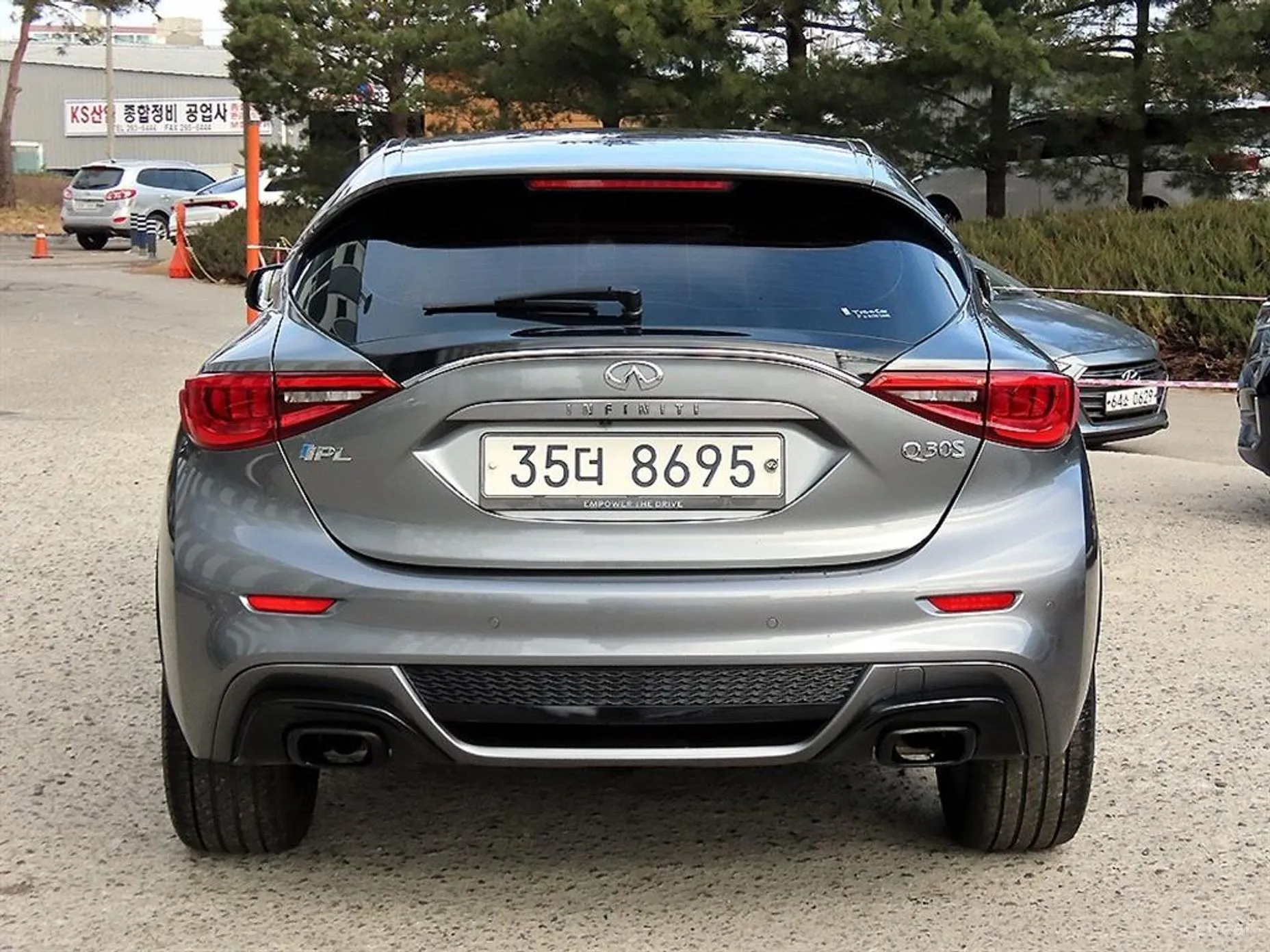 Infiniti Q30 превью 4