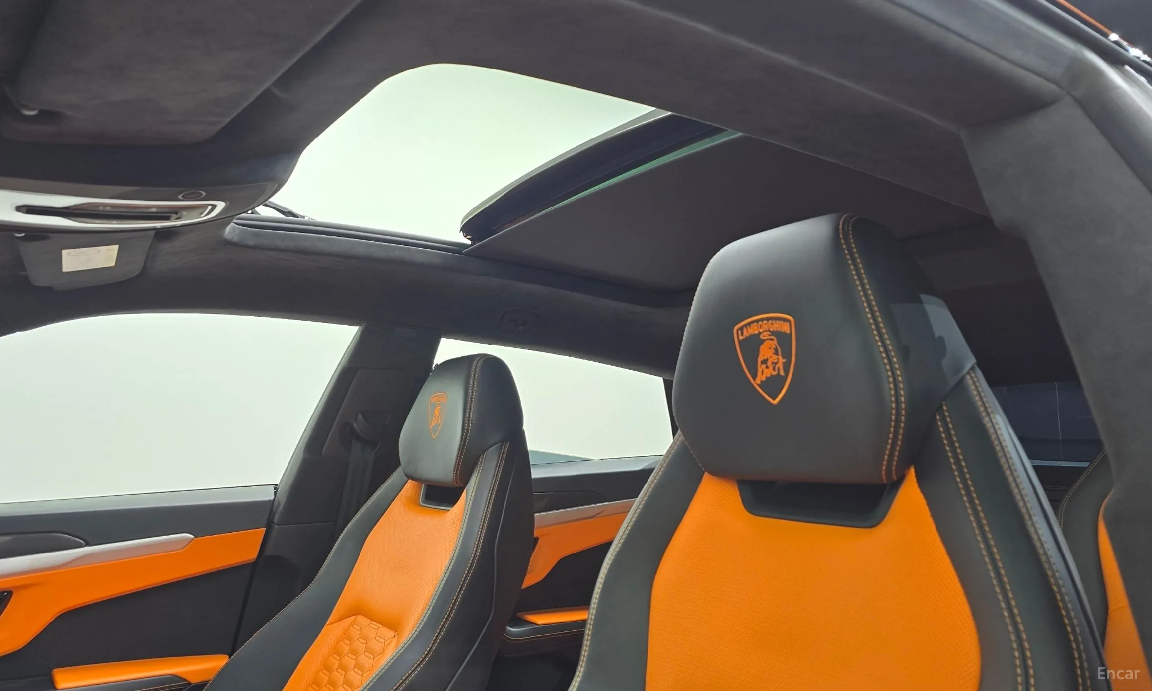 Lamborghini Urus превью 19