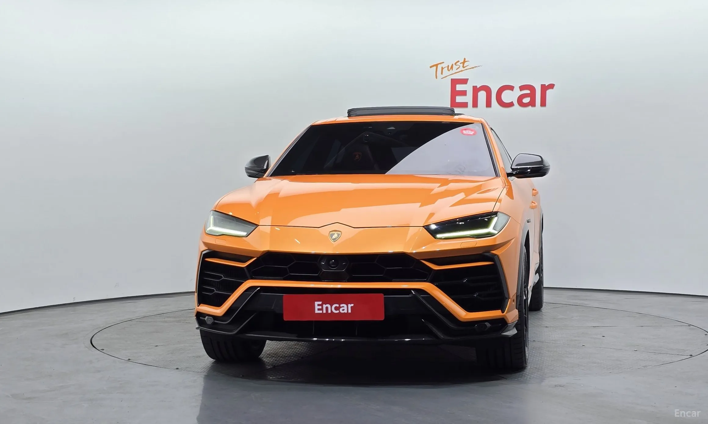 Lamborghini Urus превью 3