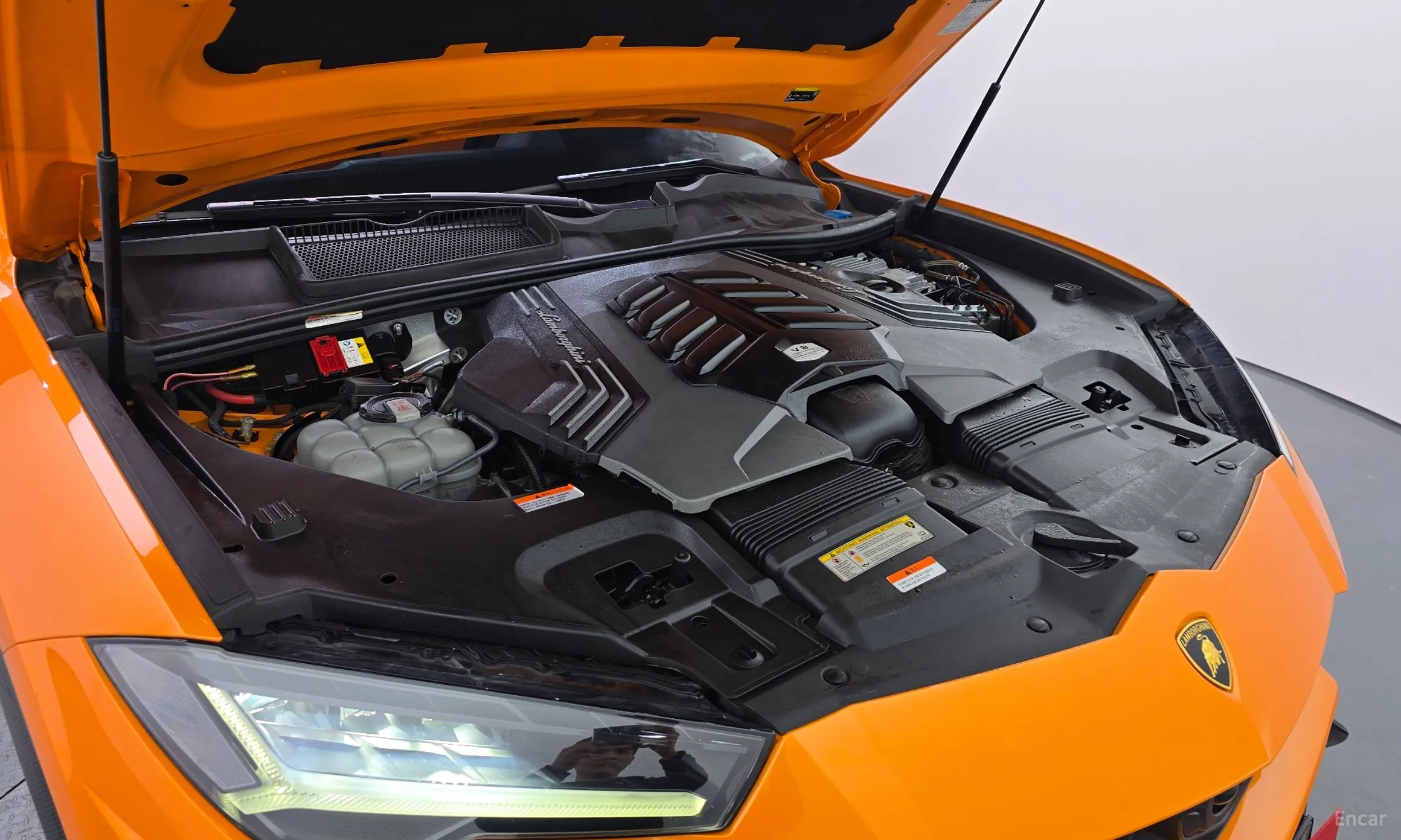Lamborghini Urus превью 6