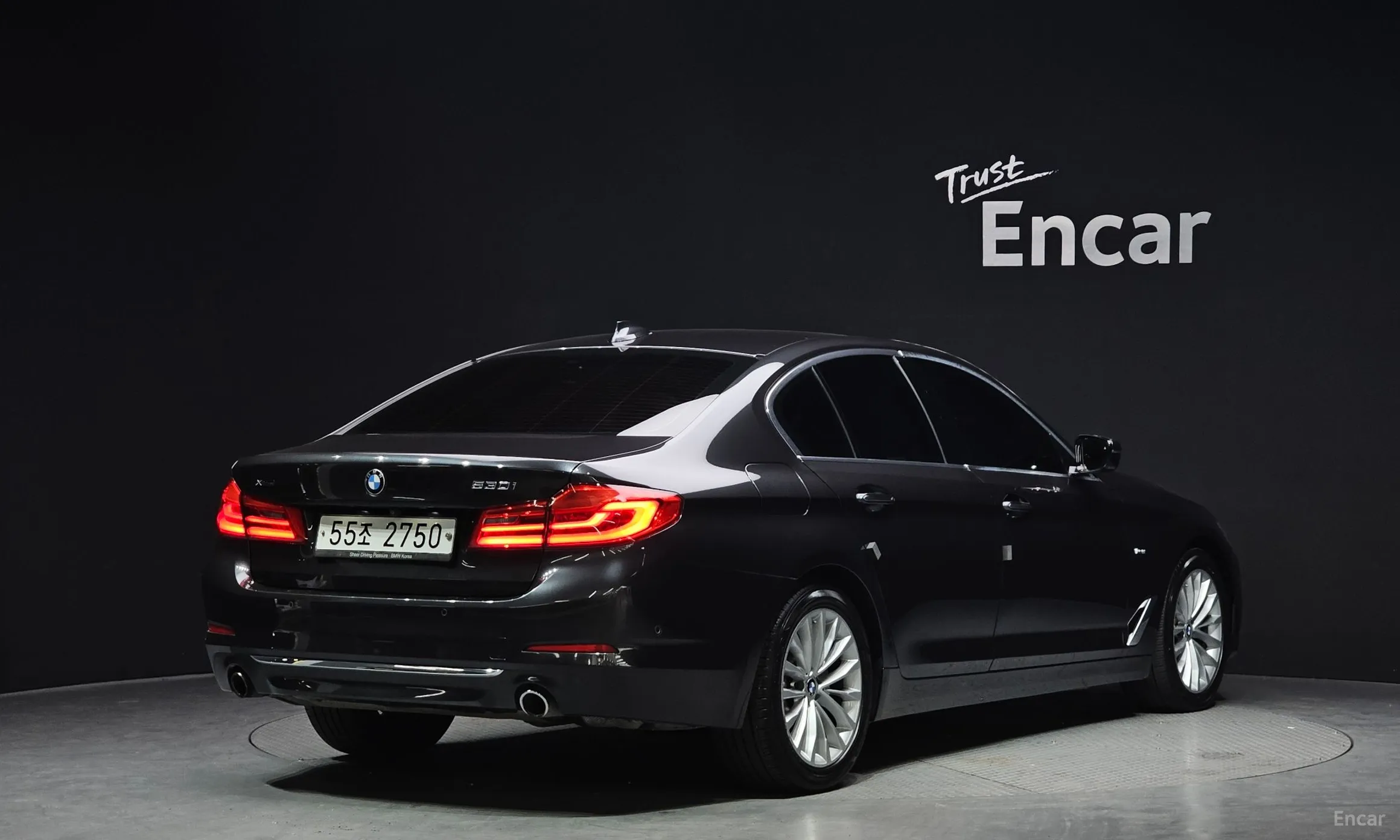 BMW 5 Series (G30) превью 2