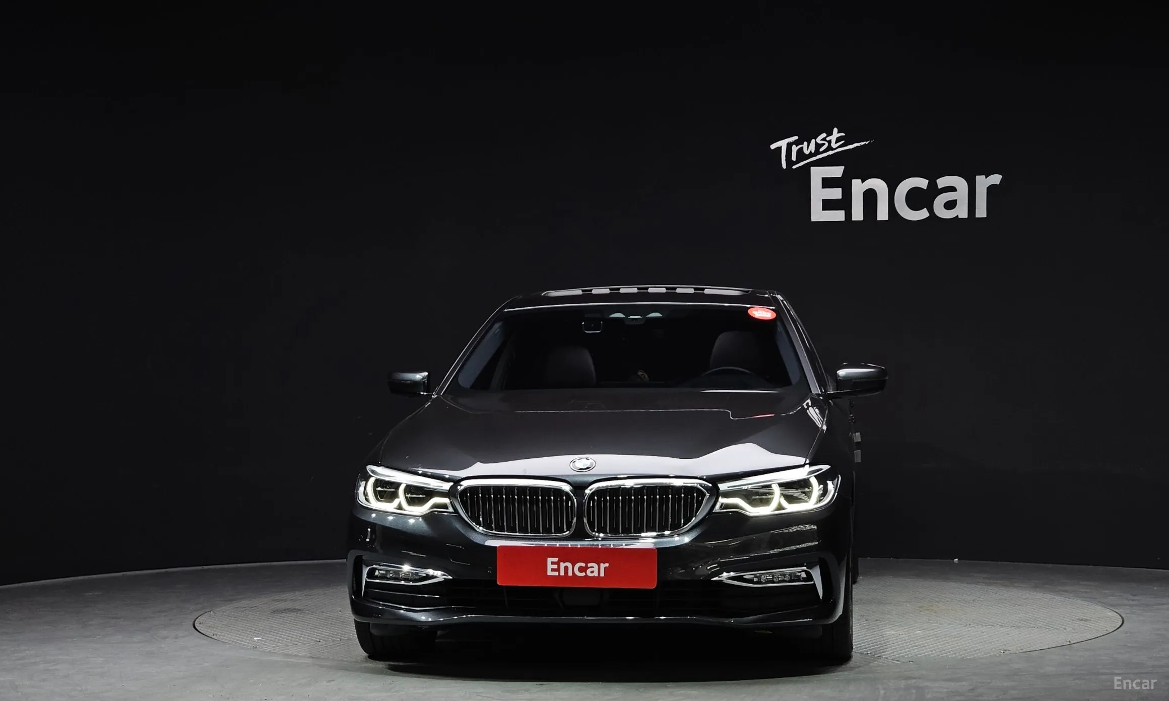BMW 5 Series (G30) превью 3