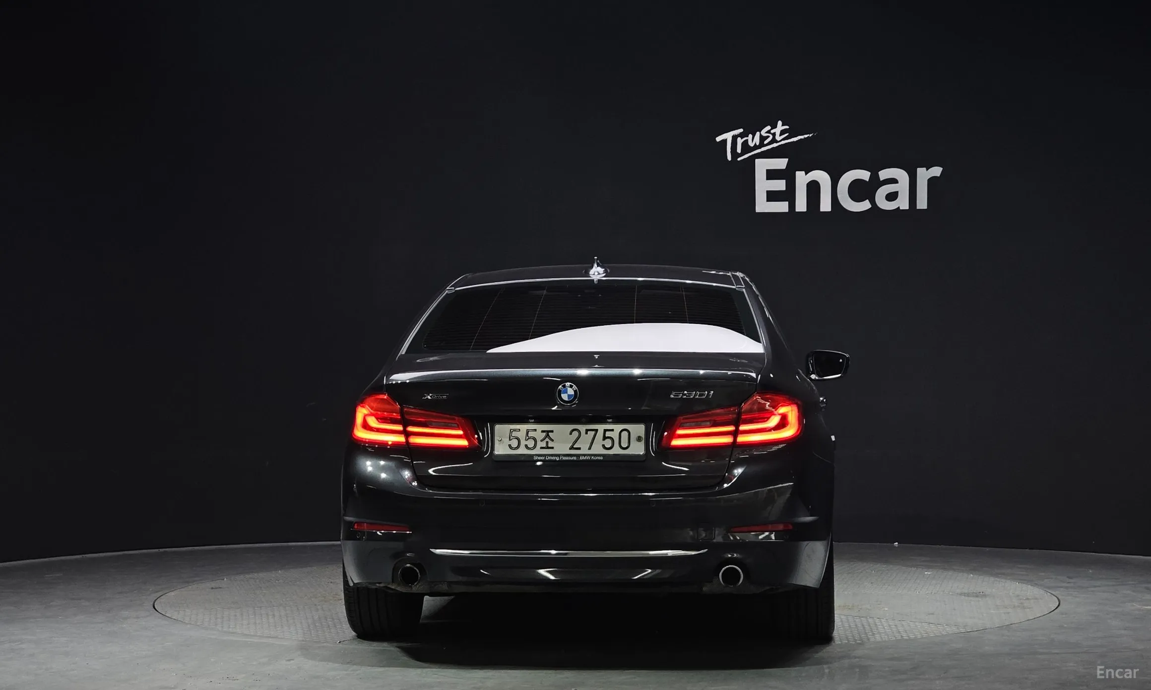 BMW 5 Series (G30) превью 4