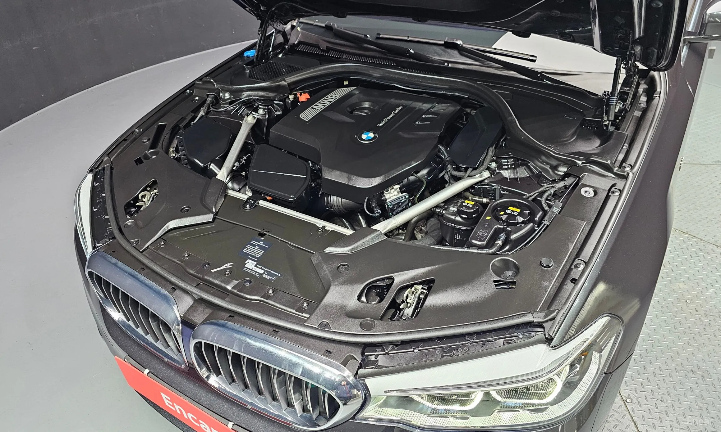 BMW 5 Series (G30) превью 6