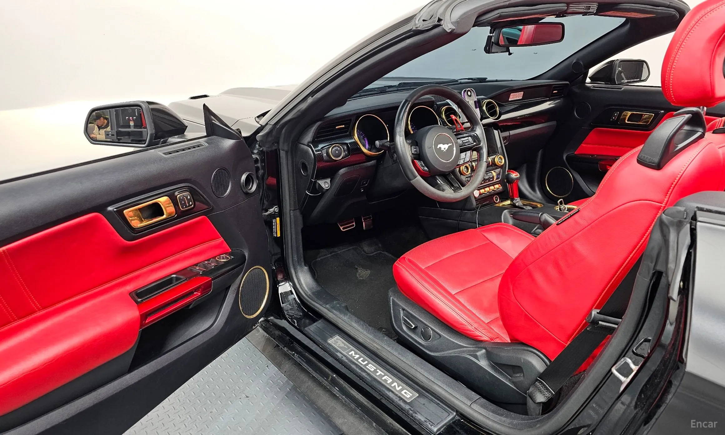 Ford Mustang превью 11